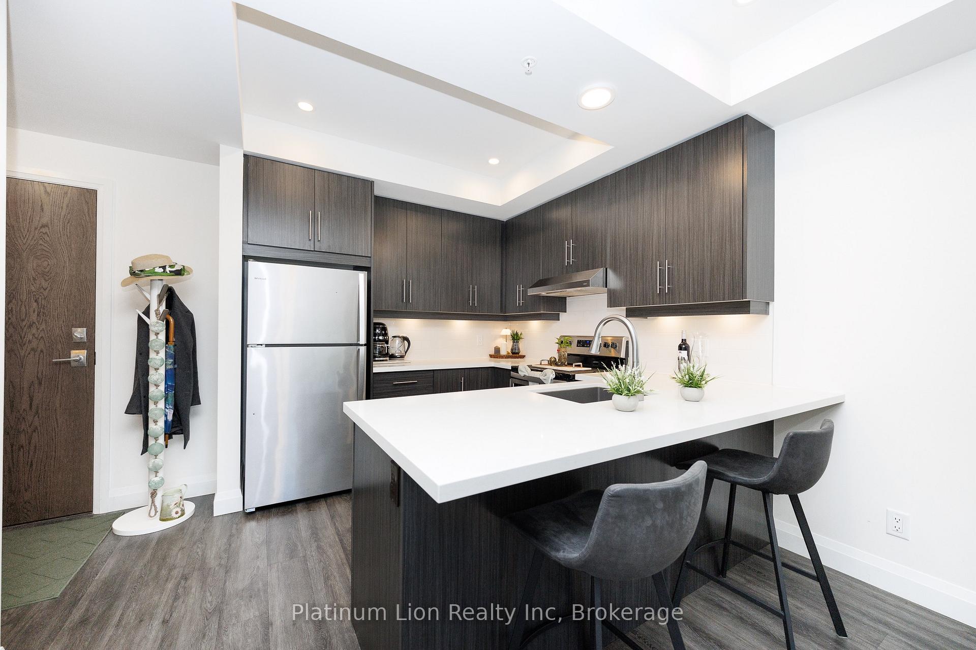 Photo 4 of Unit 201, 30 Hamilton Street S, Hamilton, Waterdown — HOMEH