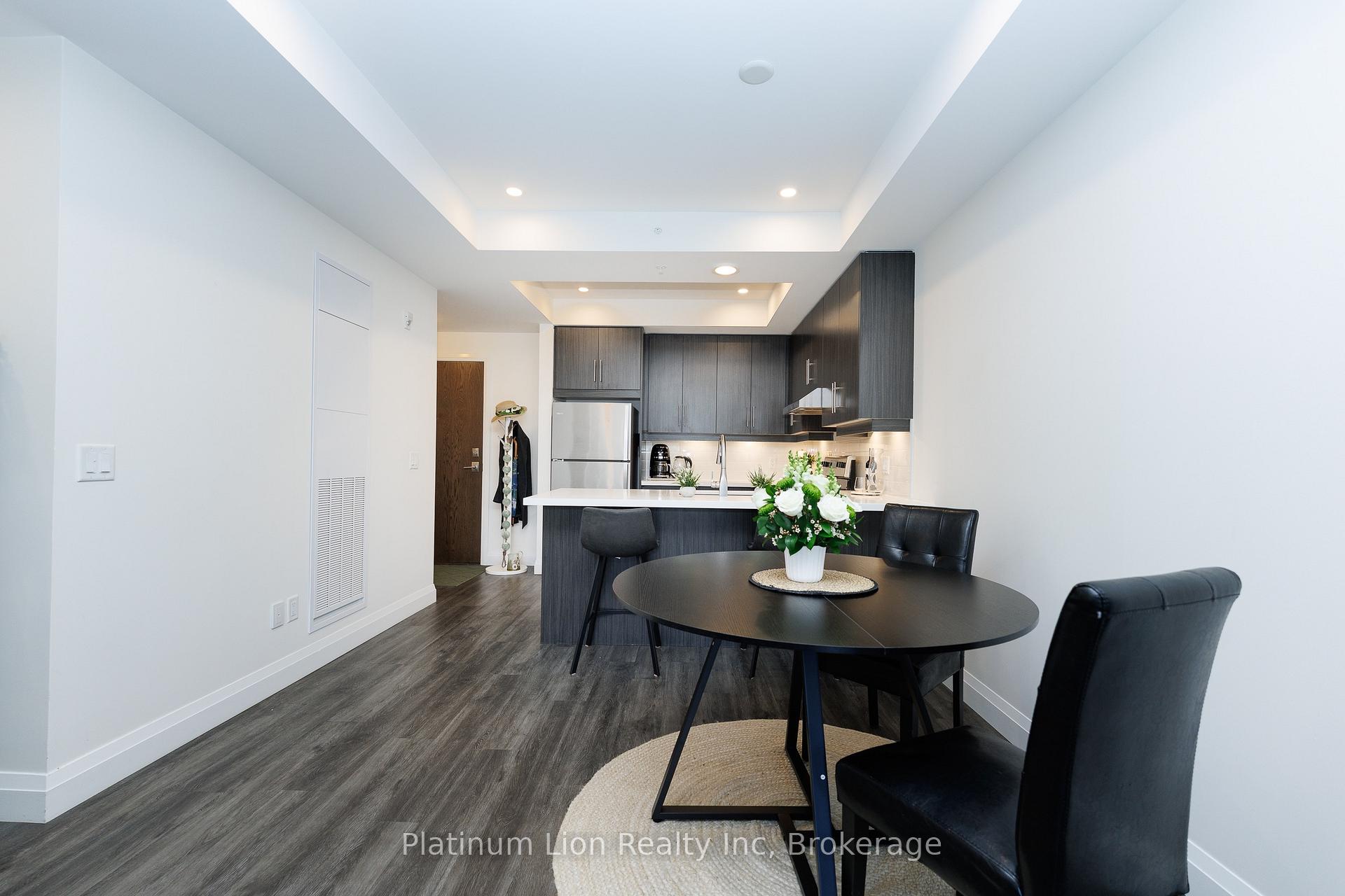 Photo 6 of Unit 201, 30 Hamilton Street S, Hamilton, Waterdown — HOMEH