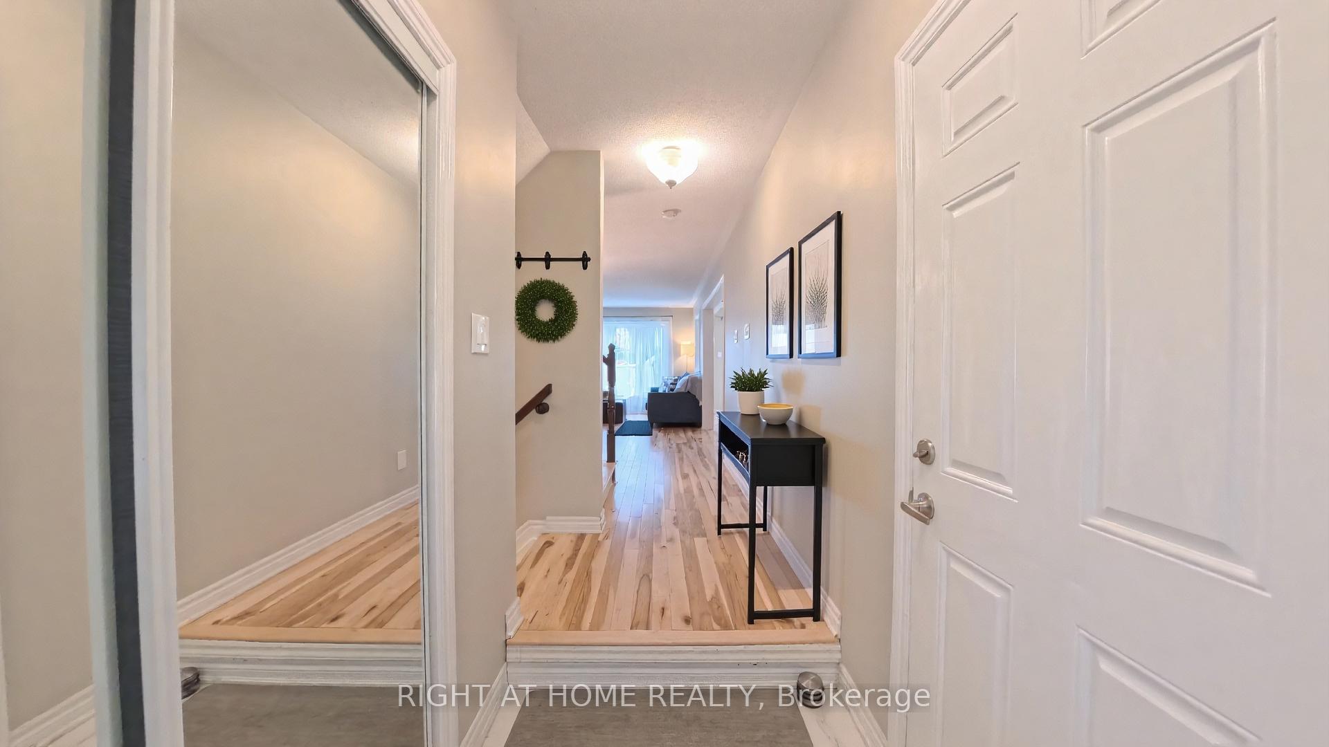 Photo 2 of 566 Dundonald Drive, Ottawa, Barrhaven - Half Moon Bay — HOMEH