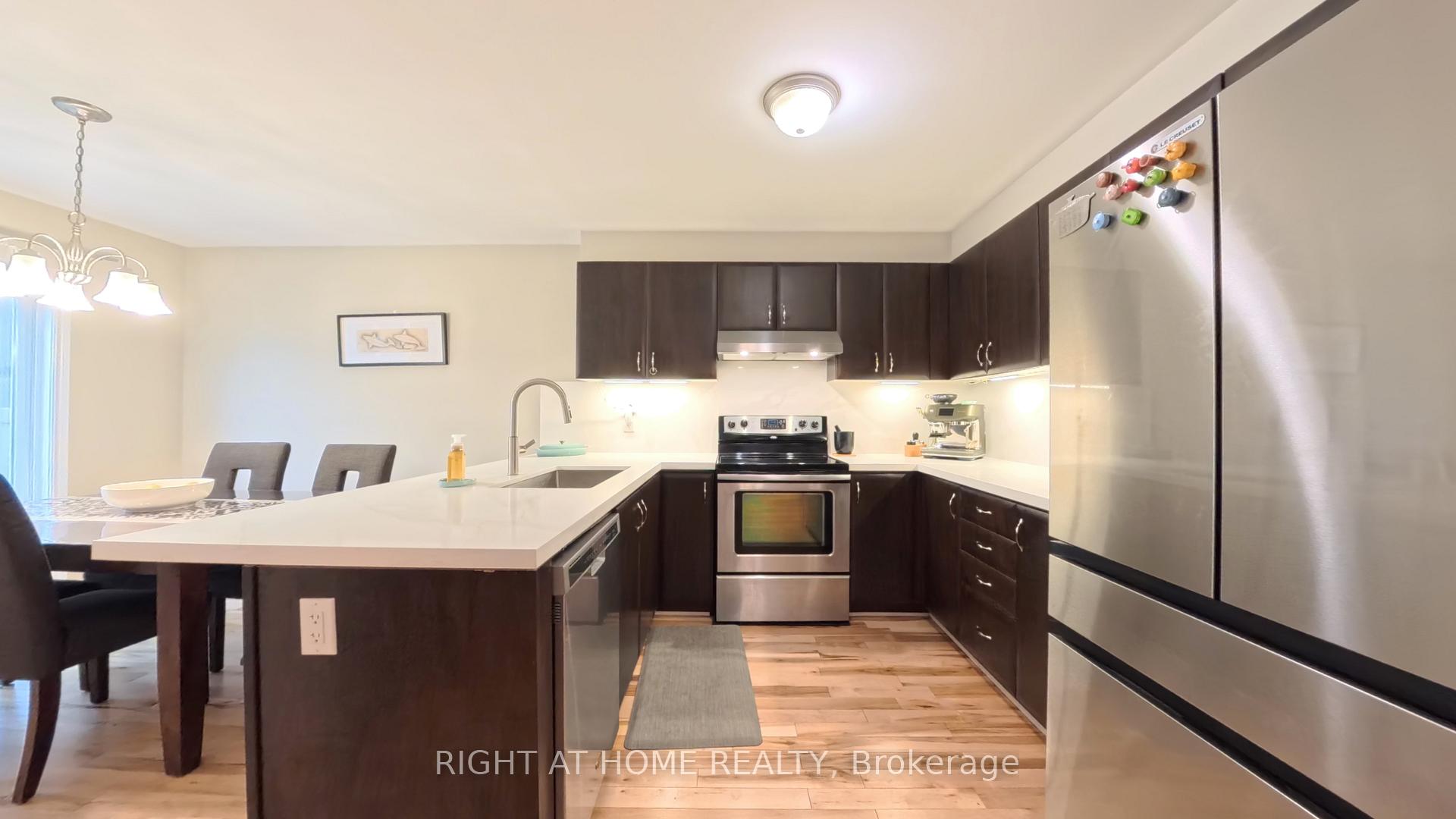 Photo 8 of 566 Dundonald Drive, Ottawa, Barrhaven - Half Moon Bay — HOMEH