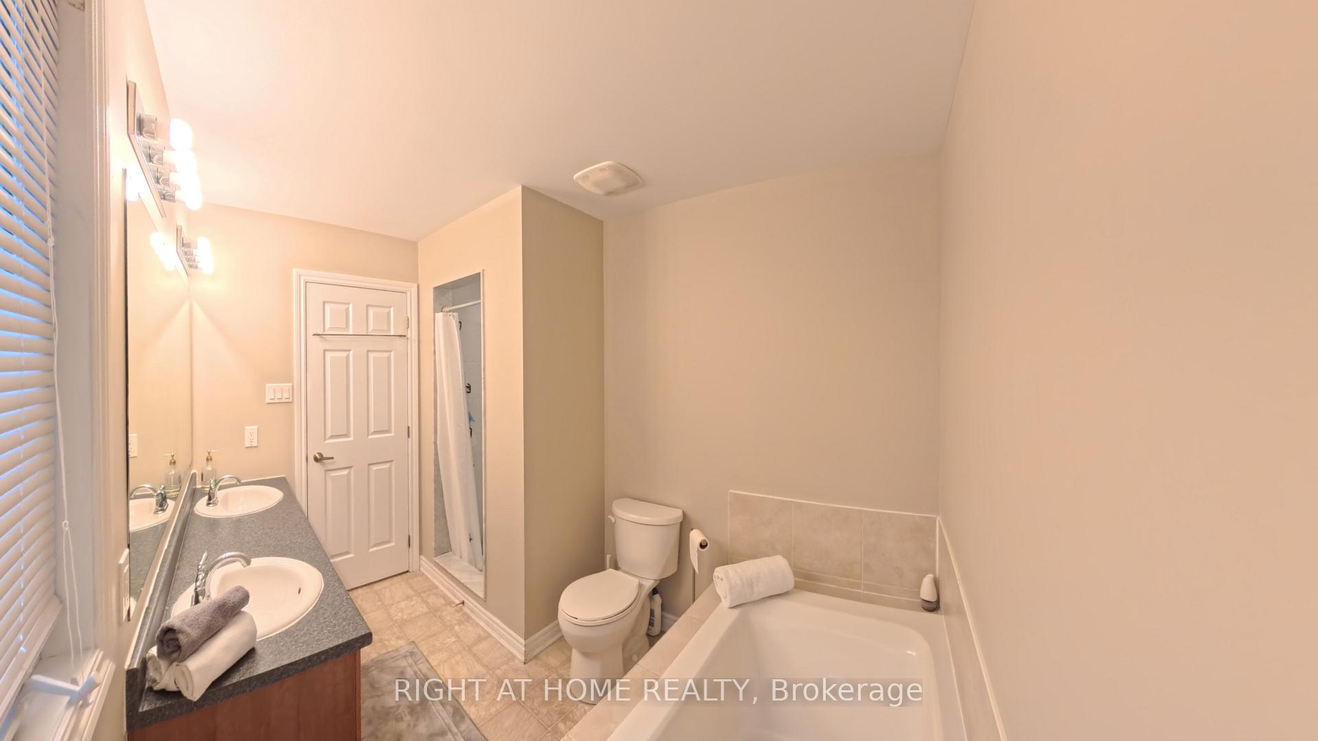 Photo 17 of 566 Dundonald Drive, Ottawa, Barrhaven - Half Moon Bay — HOMEH