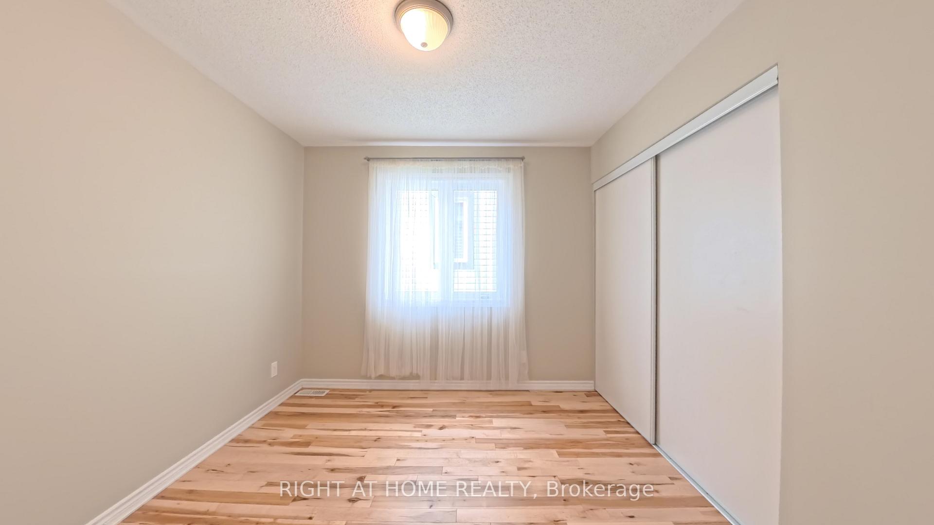 Photo 23 of 566 Dundonald Drive, Ottawa, Barrhaven - Half Moon Bay — HOMEH