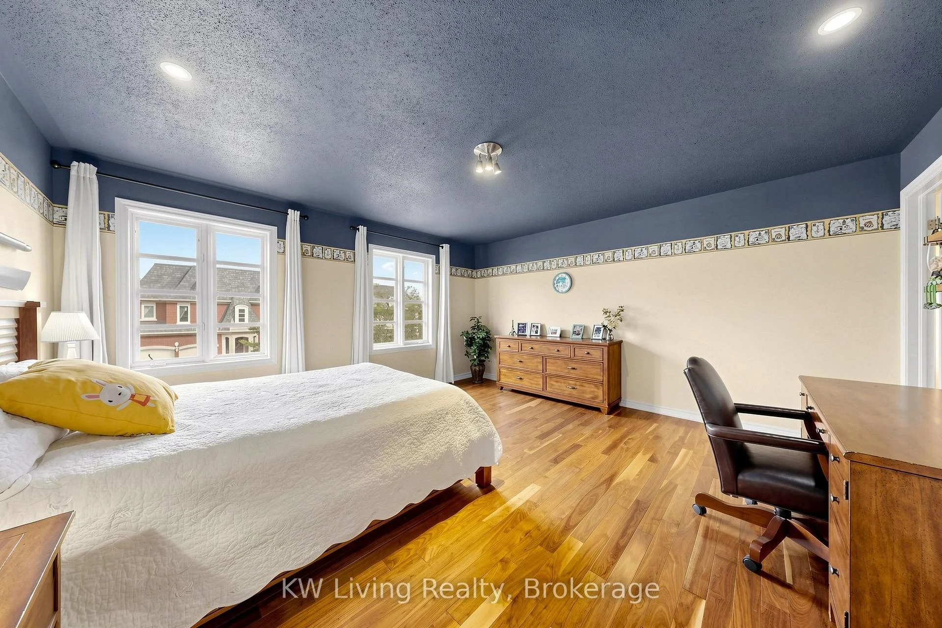 Photo 15 of 20 Ormsby Court, Richmond Hill, Bayview Hill — HOMEH
