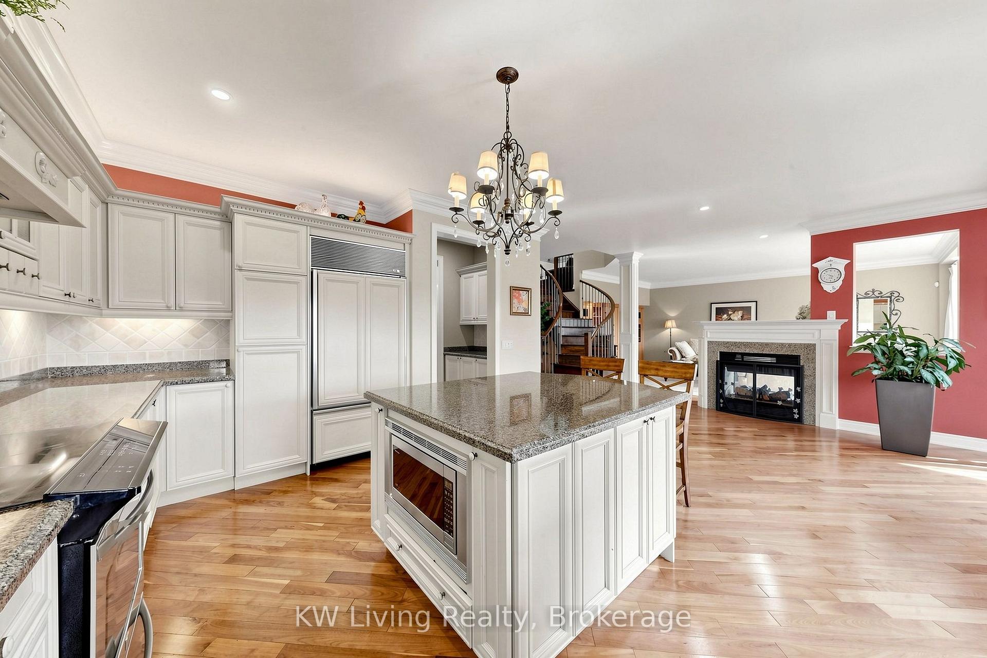 Photo 22 of 20 Ormsby Court, Richmond Hill, Bayview Hill — HOMEH