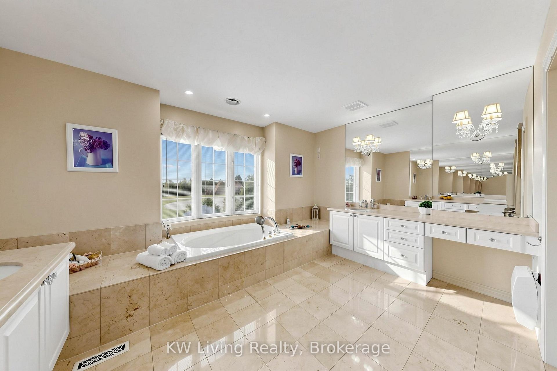 Photo 48 of 20 Ormsby Court, Richmond Hill, Bayview Hill — HOMEH