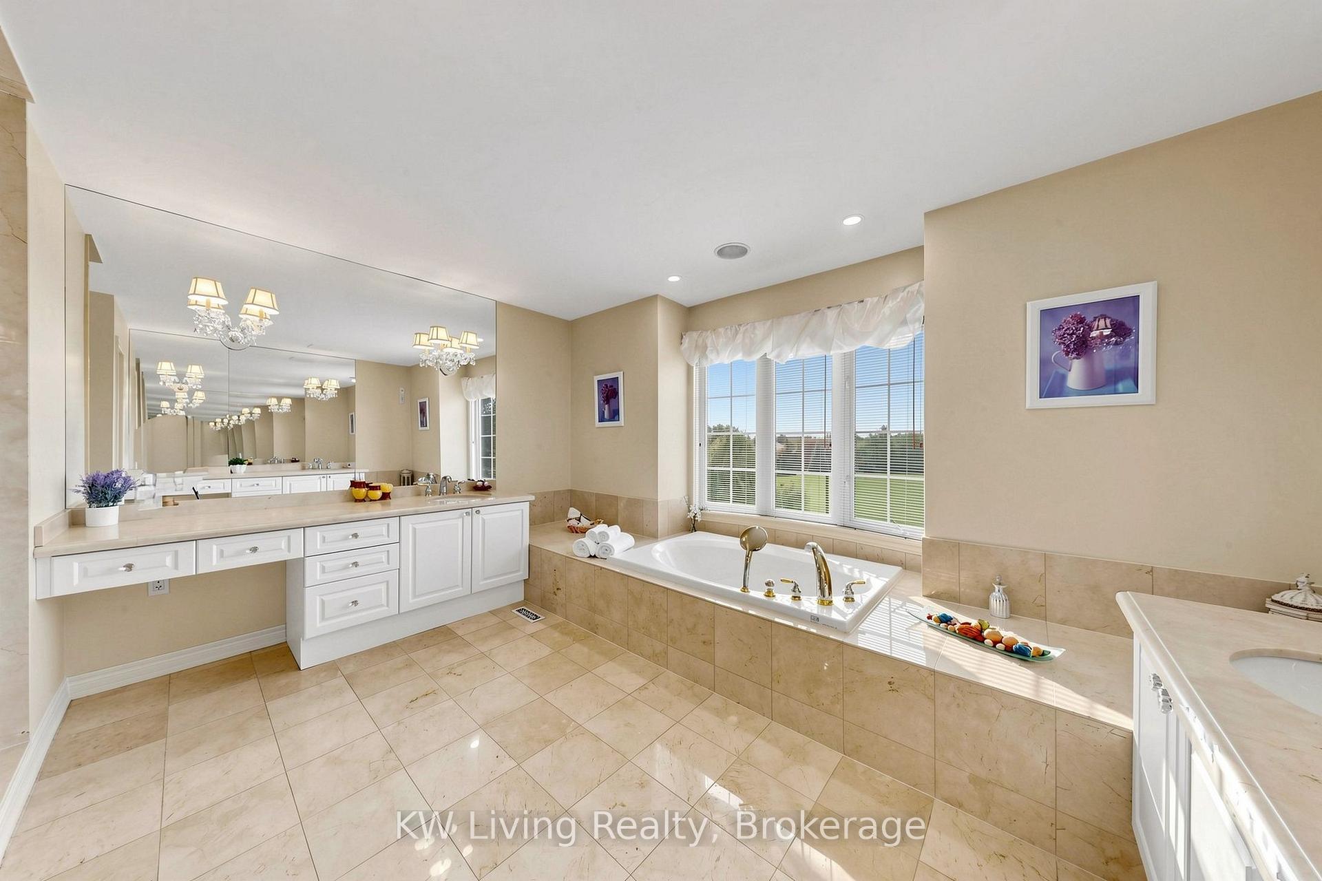 Photo 50 of 20 Ormsby Court, Richmond Hill, Bayview Hill — HOMEH