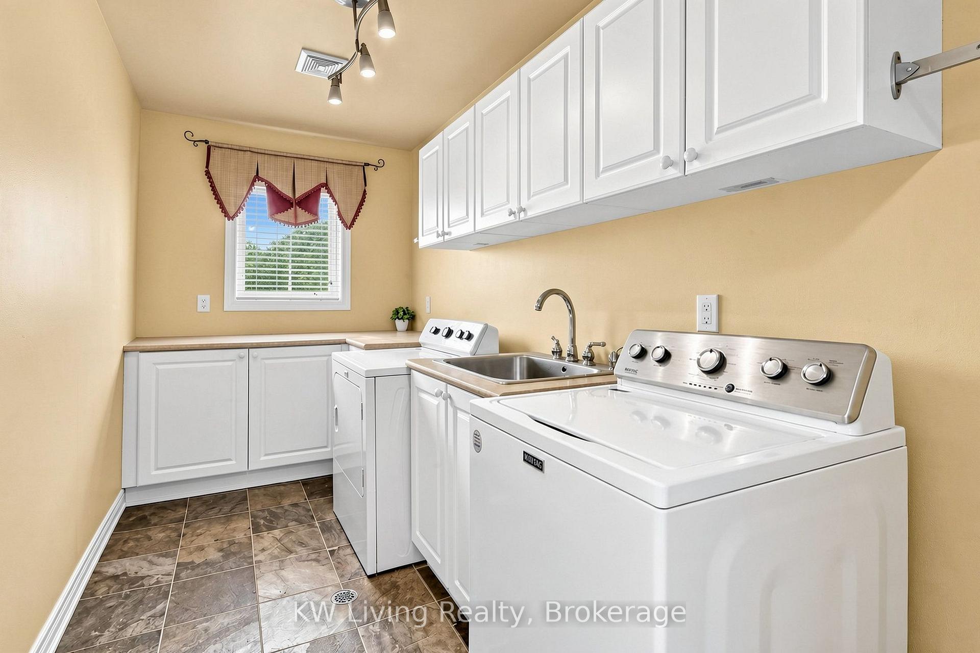 Photo 68 of 20 Ormsby Court, Richmond Hill, Bayview Hill — HOMEH