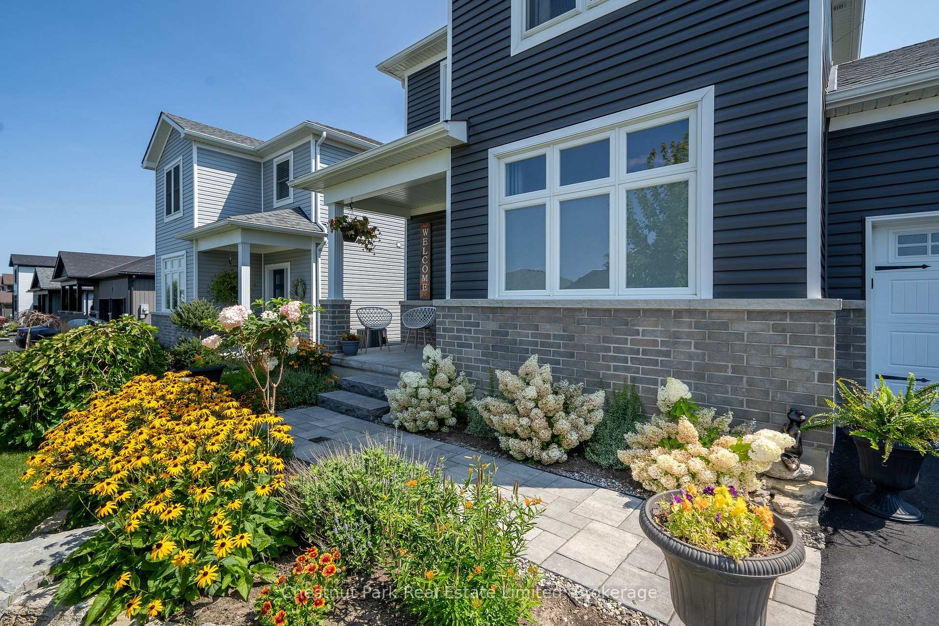 Photo 4 of 18 Curtis Street, Prince Edward County, Picton — HOMEH