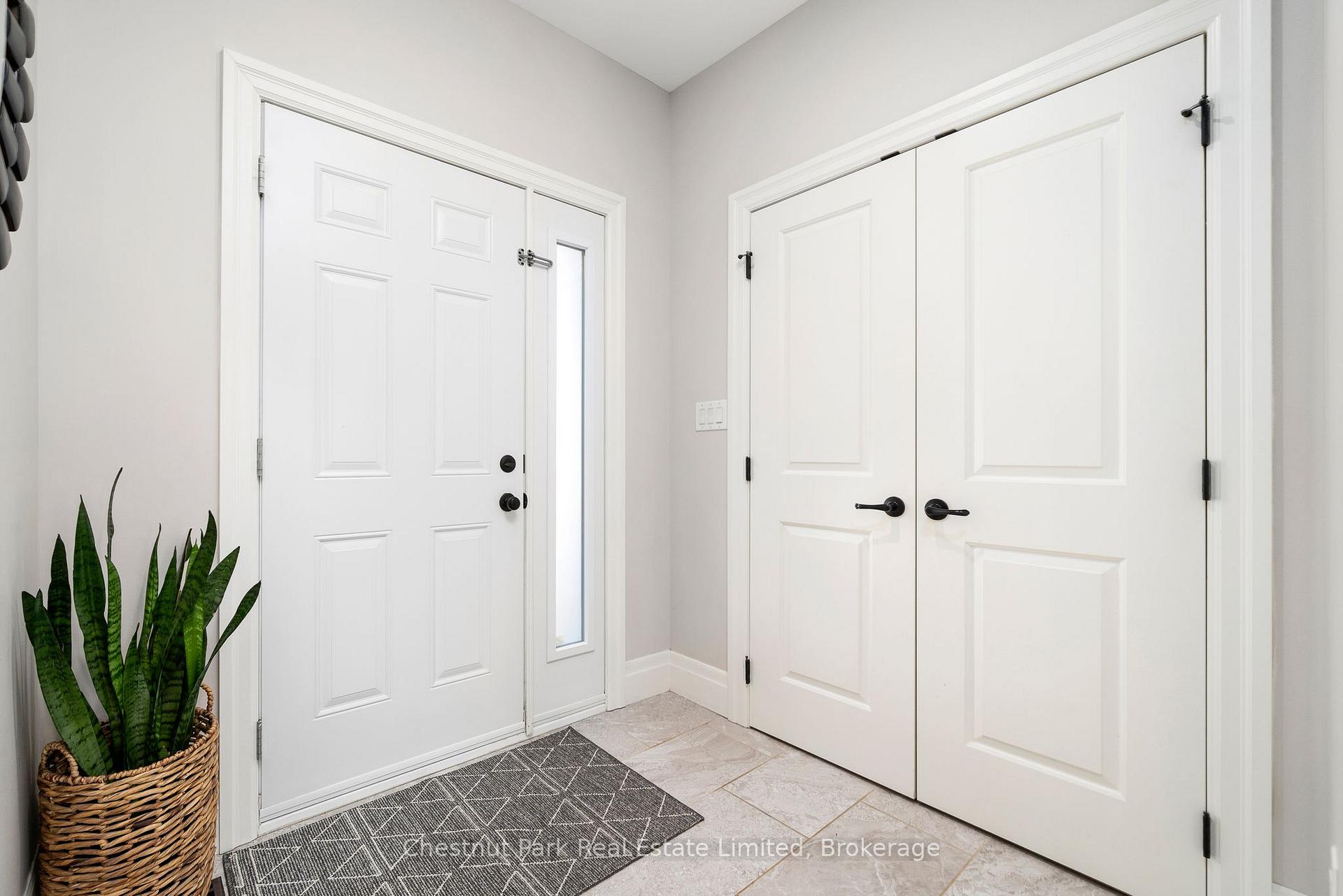 Photo 6 of 18 Curtis Street, Prince Edward County, Picton — HOMEH