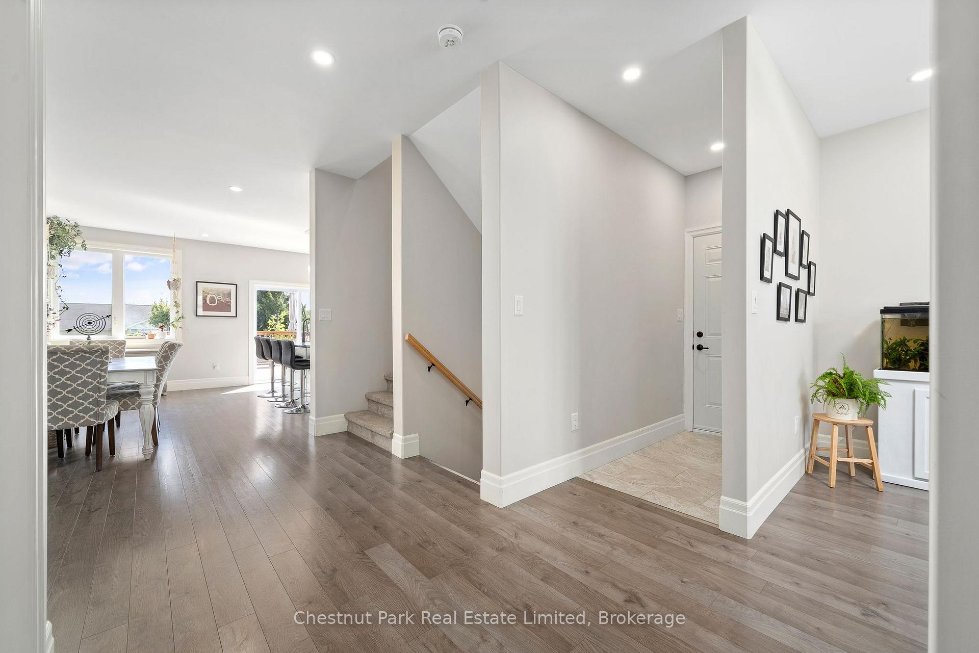 Photo 7 of 18 Curtis Street, Prince Edward County, Picton — HOMEH