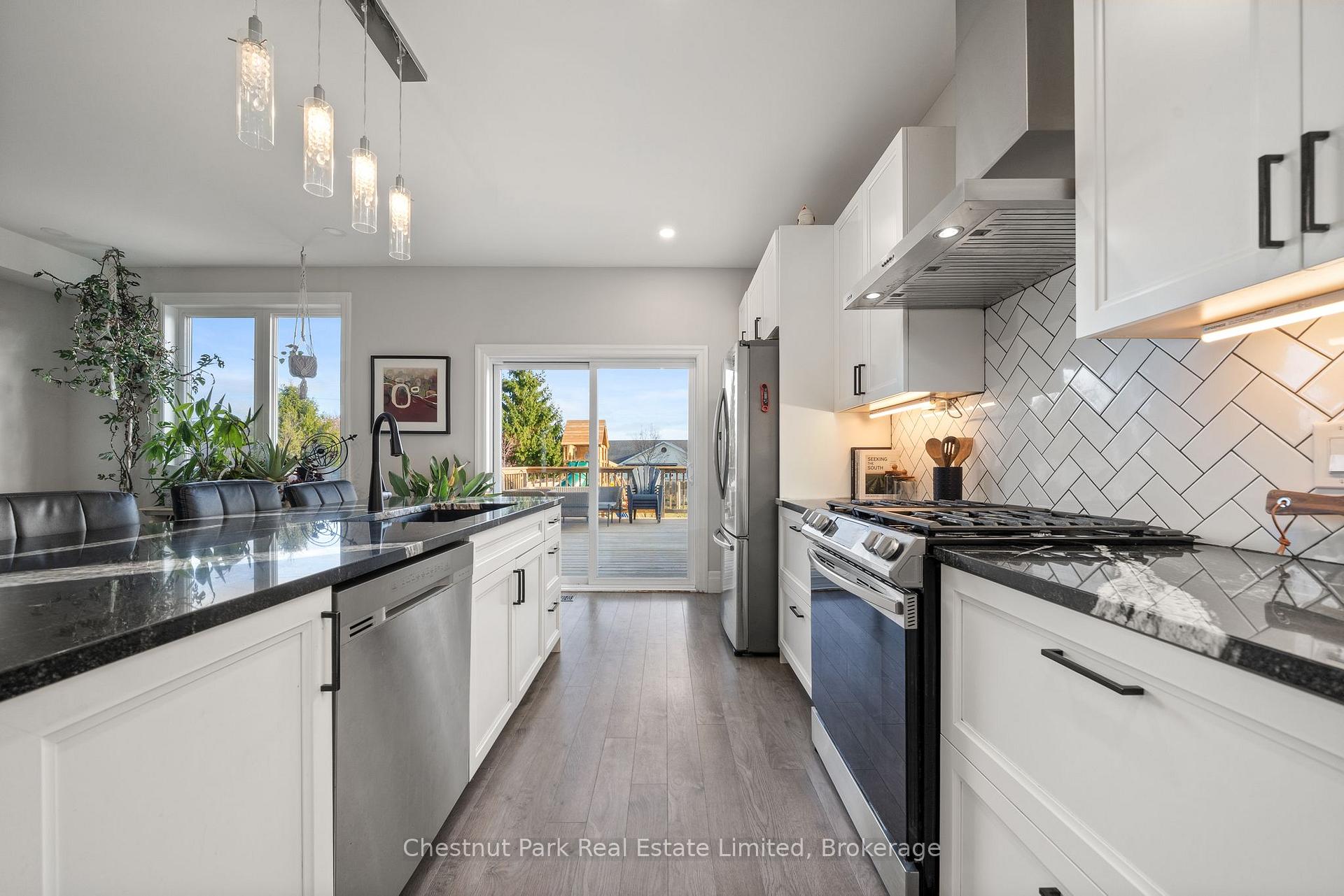 Photo 15 of 18 Curtis Street, Prince Edward County, Picton — HOMEH