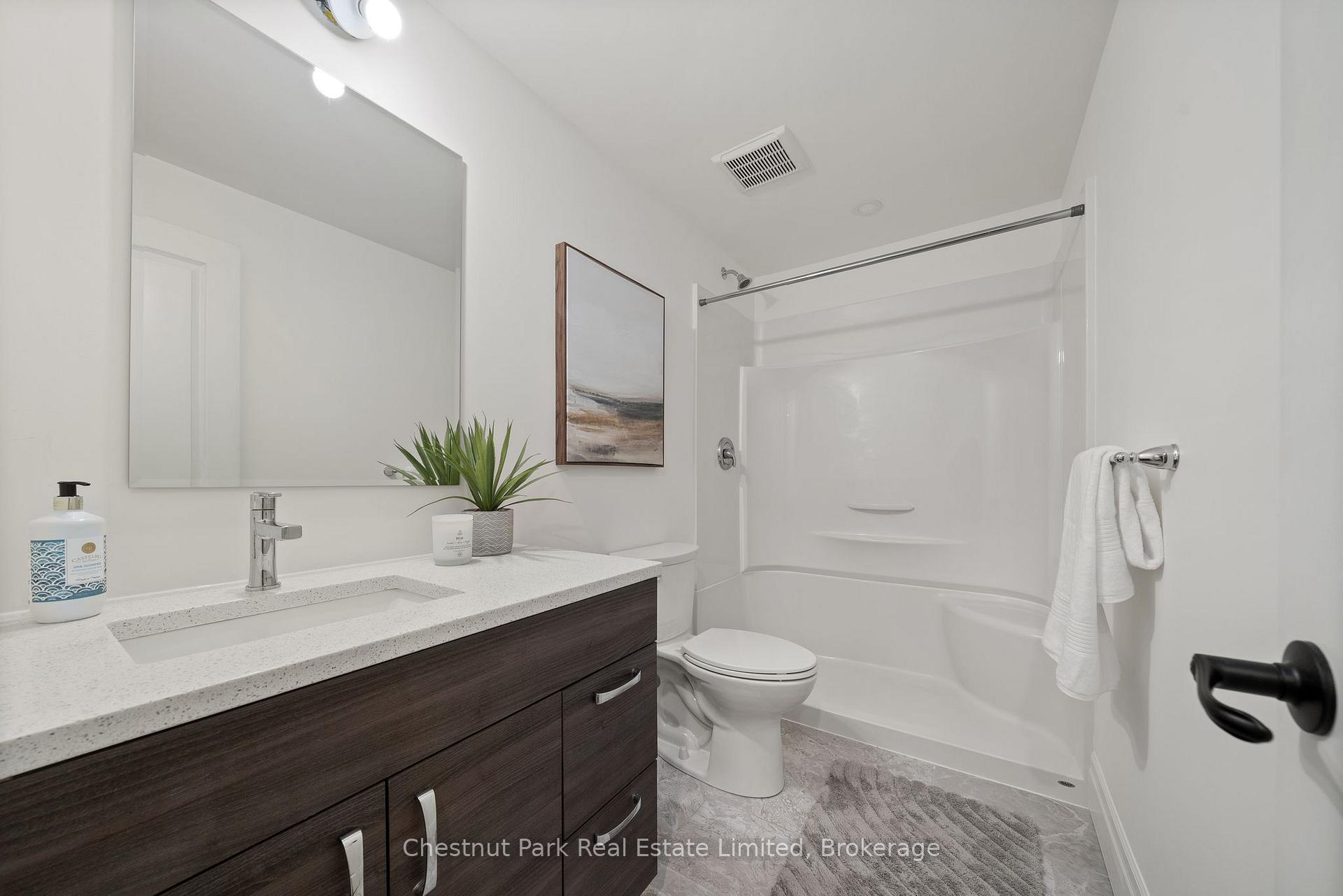 Photo 32 of 18 Curtis Street, Prince Edward County, Picton — HOMEH