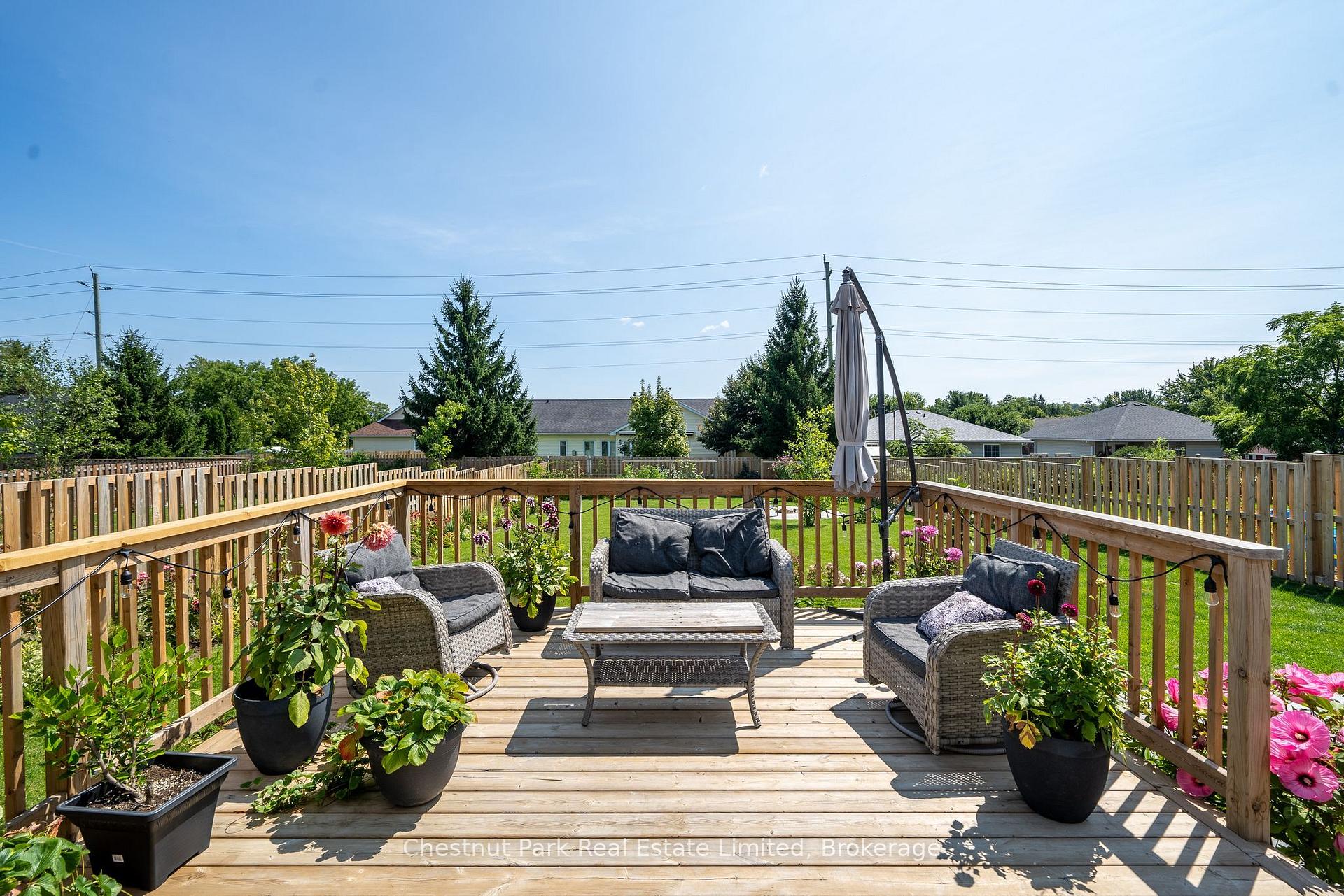 Photo 35 of 18 Curtis Street, Prince Edward County, Picton — HOMEH