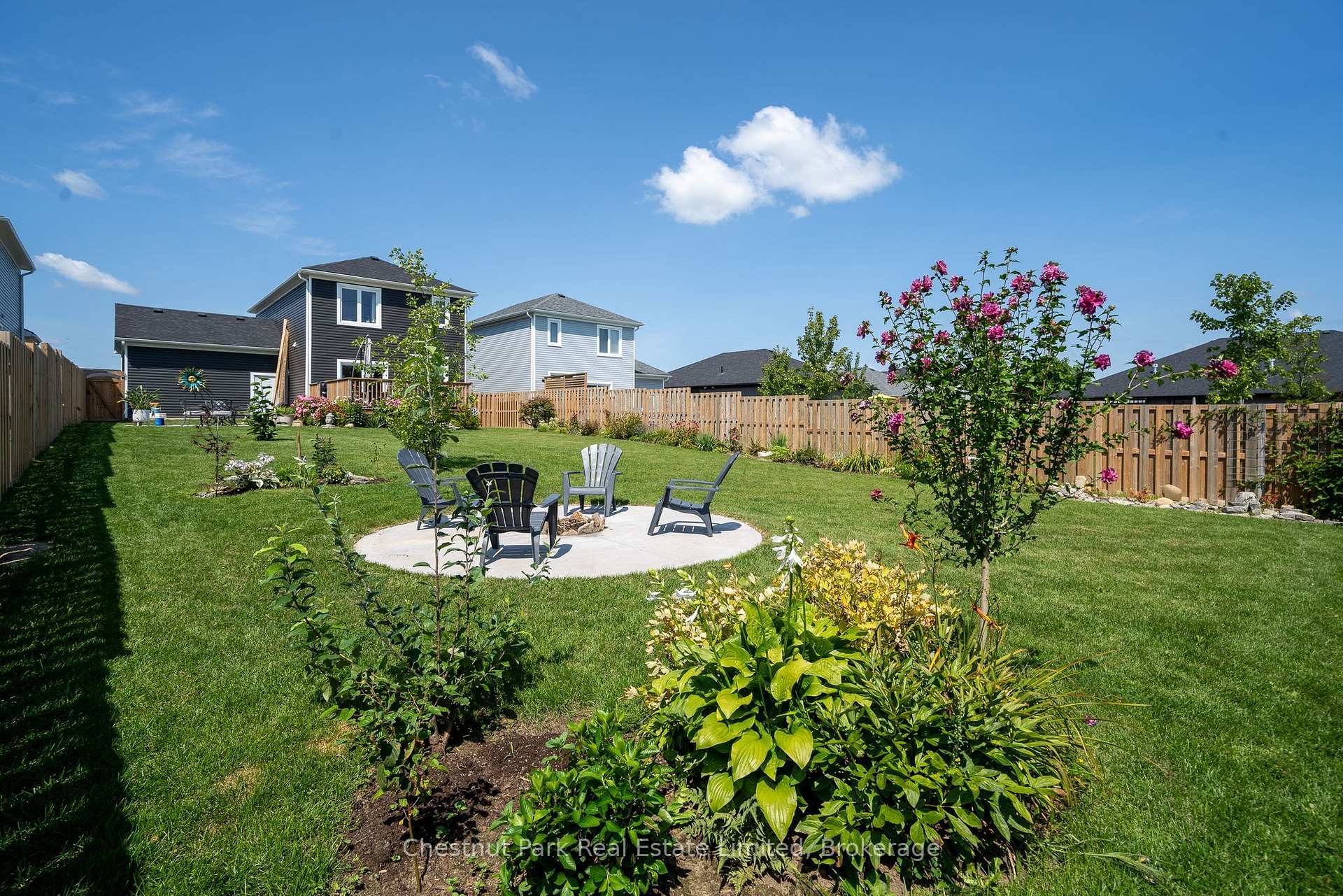 Photo 41 of 18 Curtis Street, Prince Edward County, Picton — HOMEH