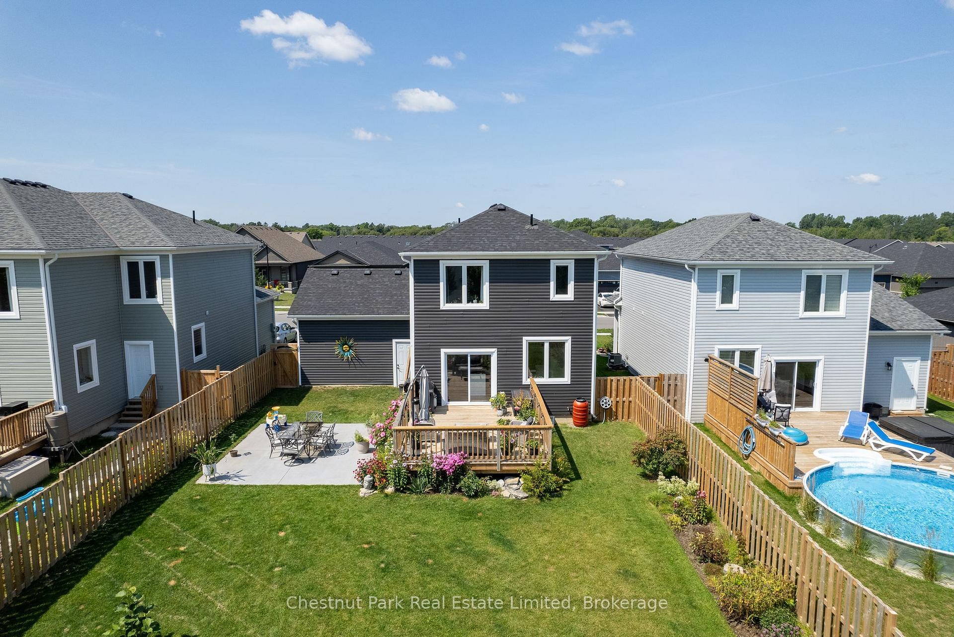 Photo 42 of 18 Curtis Street, Prince Edward County, Picton — HOMEH