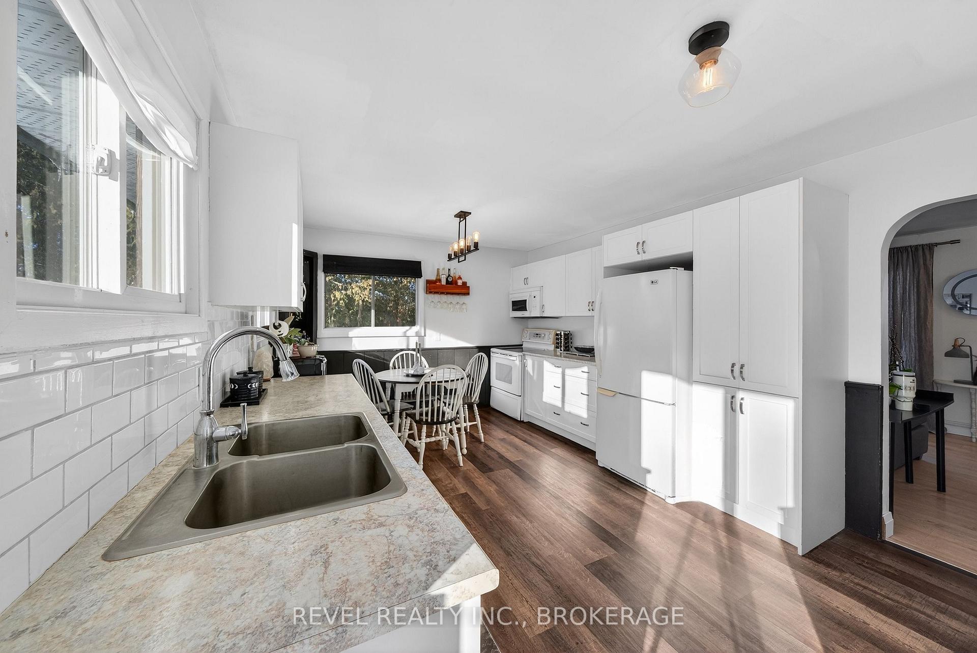 Photo 11 of 4131 Road 38, Frontenac, Frontenac South — HOMEH