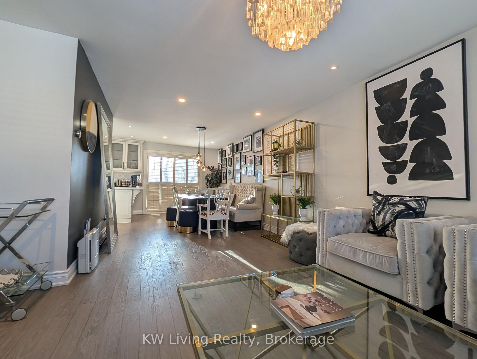Photo 2 of 12 Munford Crescent, Toronto, O'Connor-Parkview — HOMEH