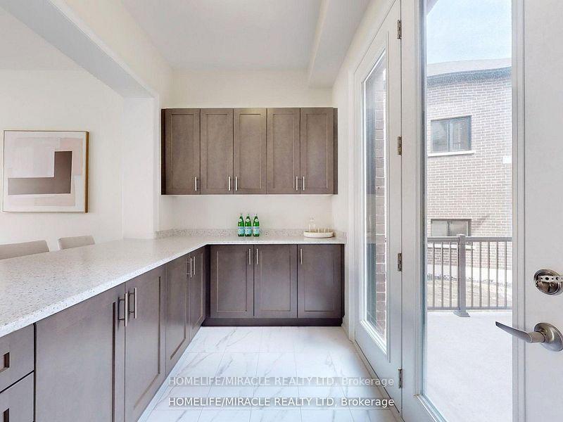 Photo 8 of 25 Joiner Circle, Whitchurch-Stouffville, Ballantrae — HOMEH