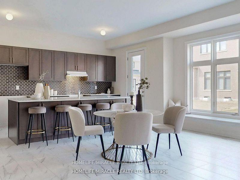 Photo 14 of 25 Joiner Circle, Whitchurch-Stouffville, Ballantrae — HOMEH