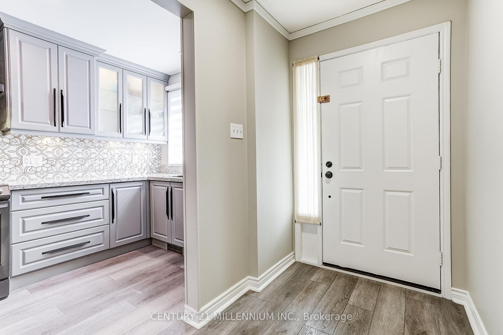 Photo 5 of 82 Horton Crescent, Brampton, Central Park — HOMEH