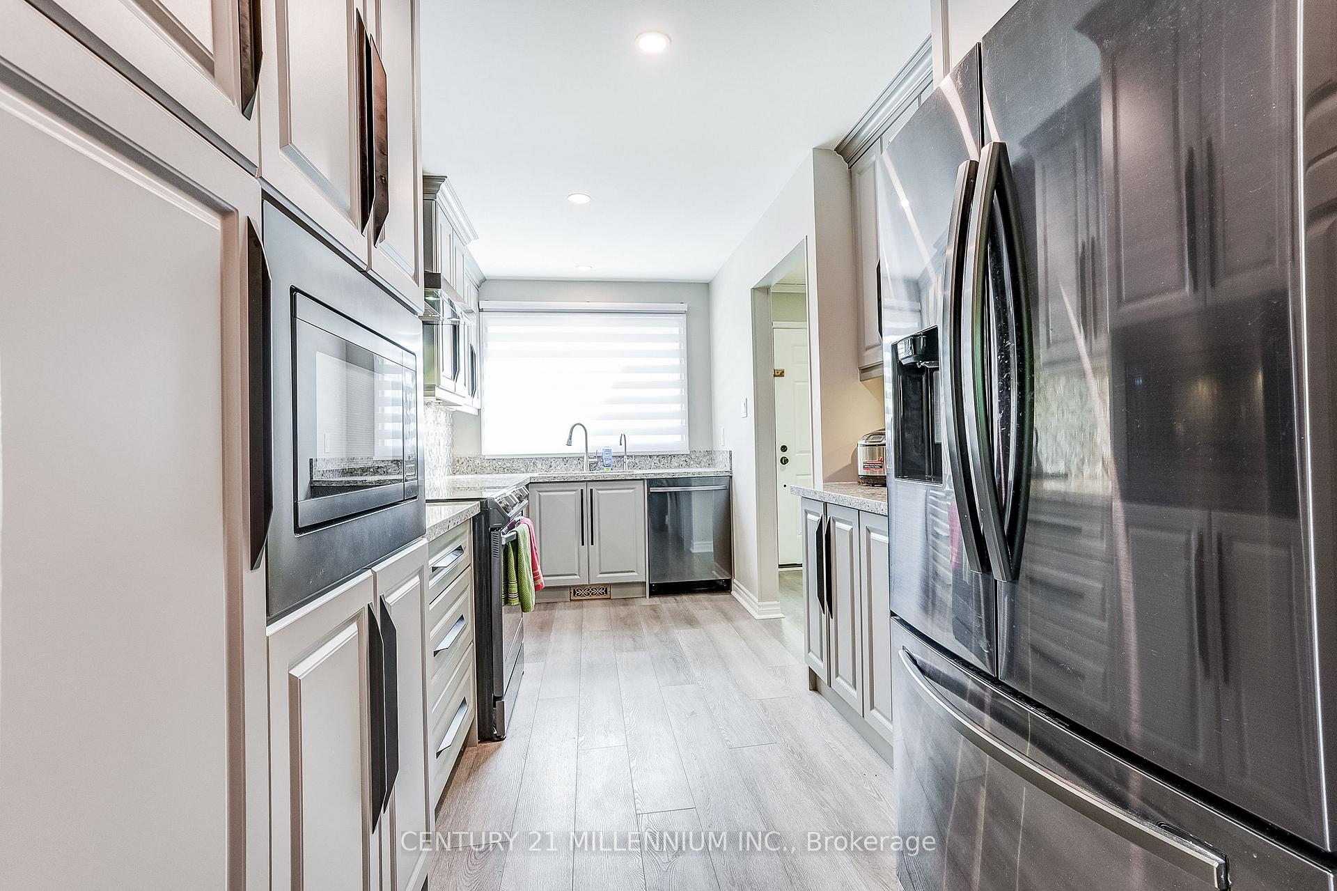 Photo 9 of 82 Horton Crescent, Brampton, Central Park — HOMEH