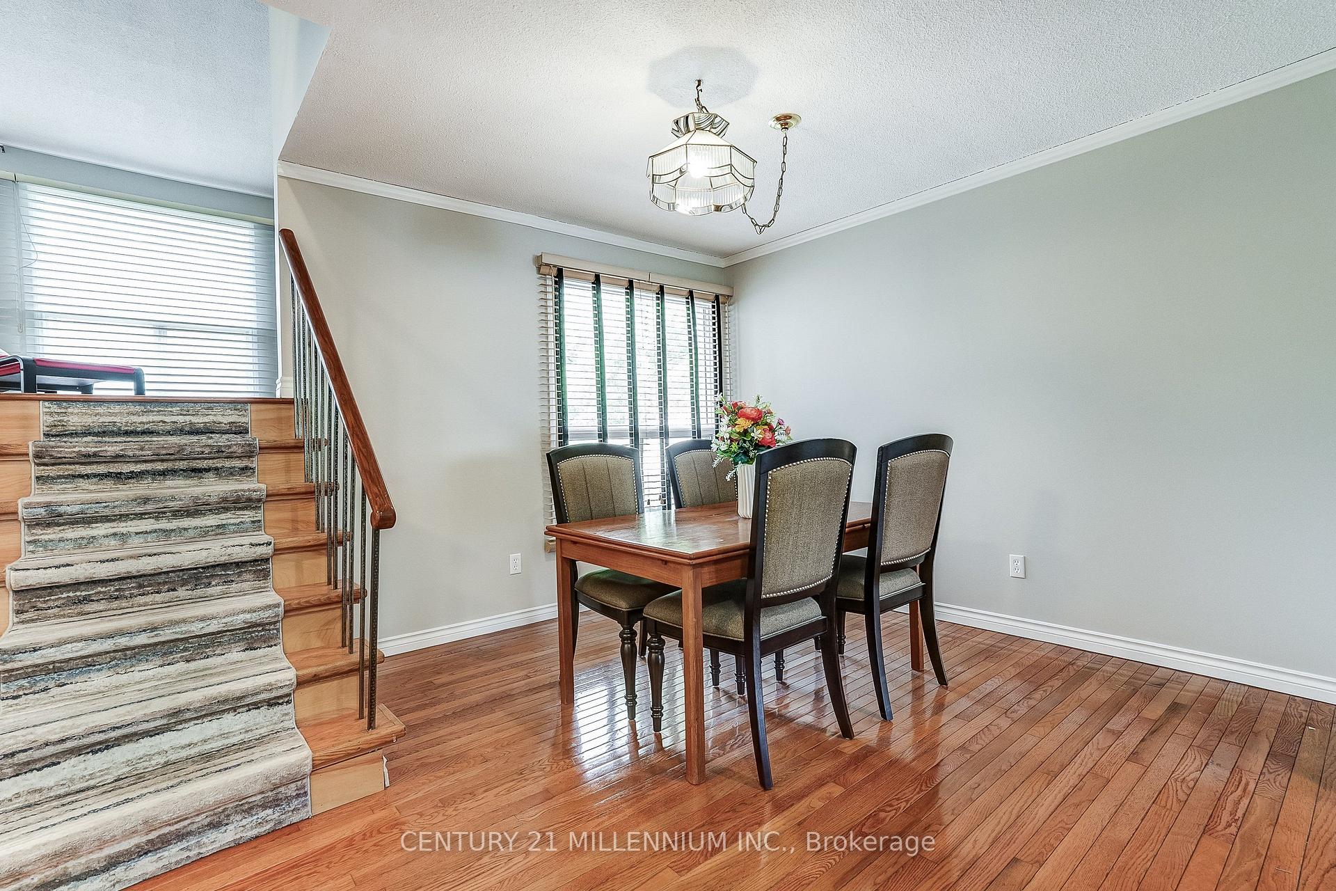 Photo 11 of 82 Horton Crescent, Brampton, Central Park — HOMEH