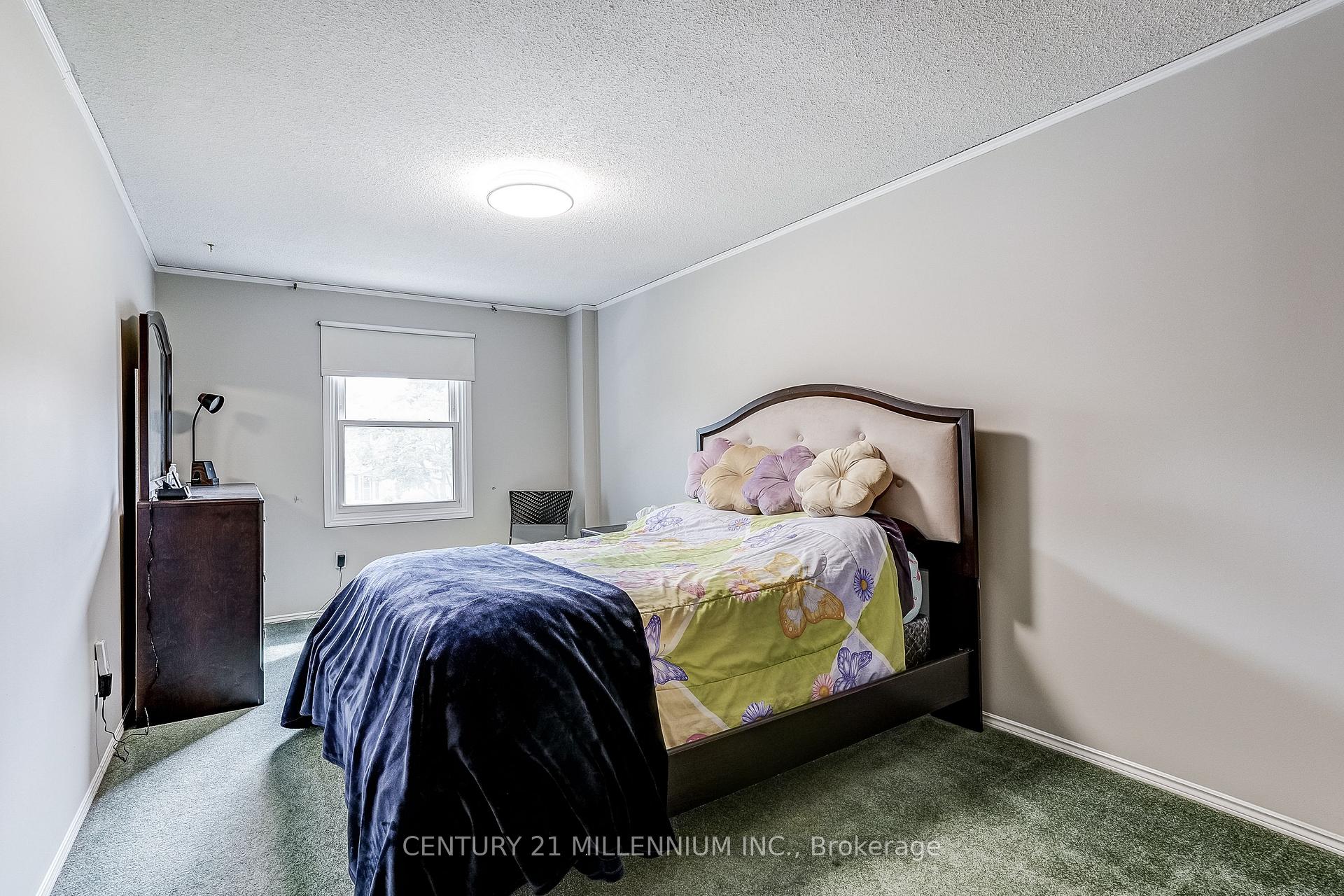 Photo 28 of 82 Horton Crescent, Brampton, Central Park — HOMEH