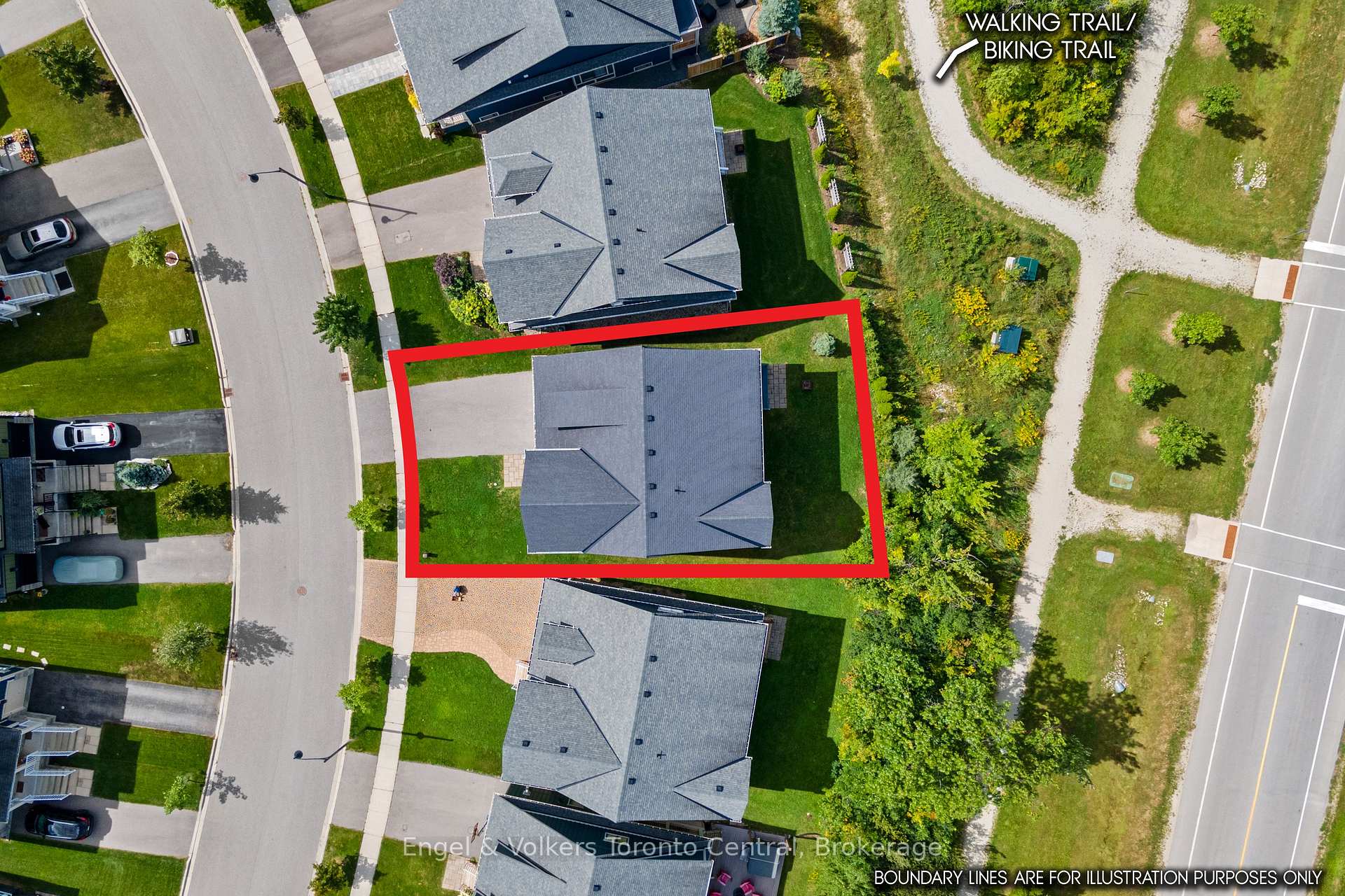 Photo 3 of 360 Yellow Birch Crescent, Blue Mountains — HOMEH