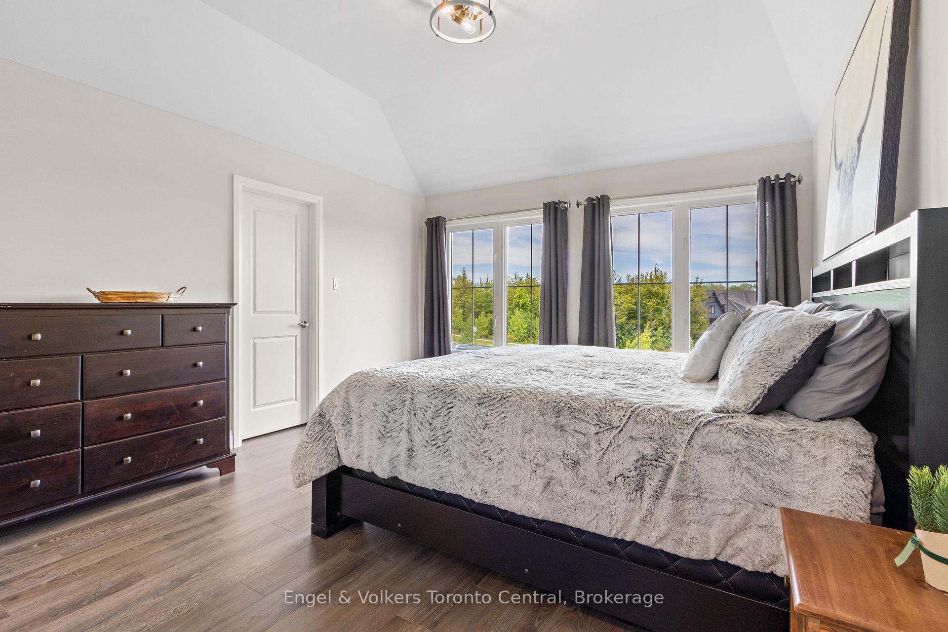 Photo 21 of 360 Yellow Birch Crescent, Blue Mountains — HOMEH