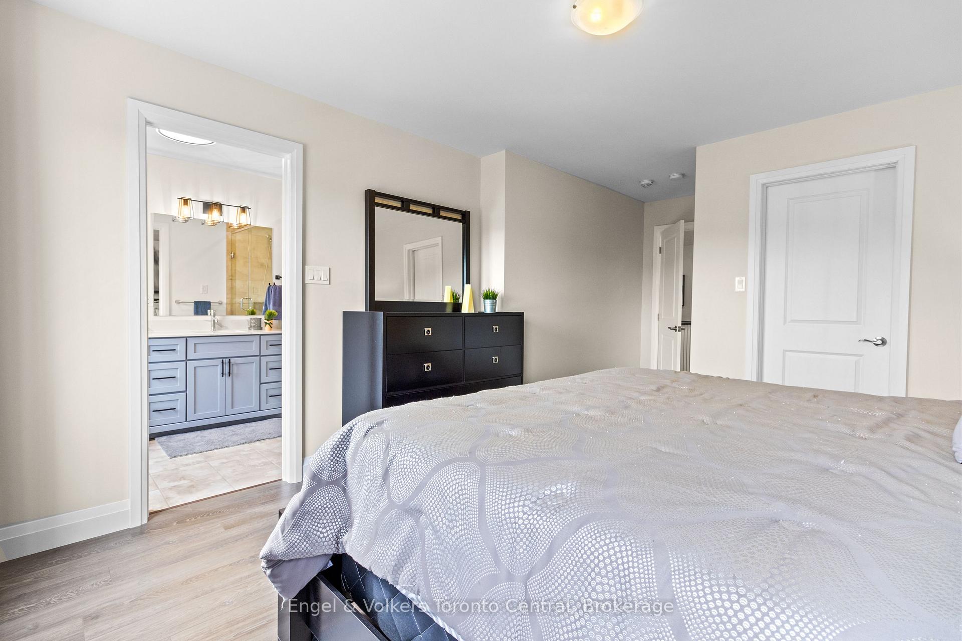 Photo 27 of 360 Yellow Birch Crescent, Blue Mountains — HOMEH