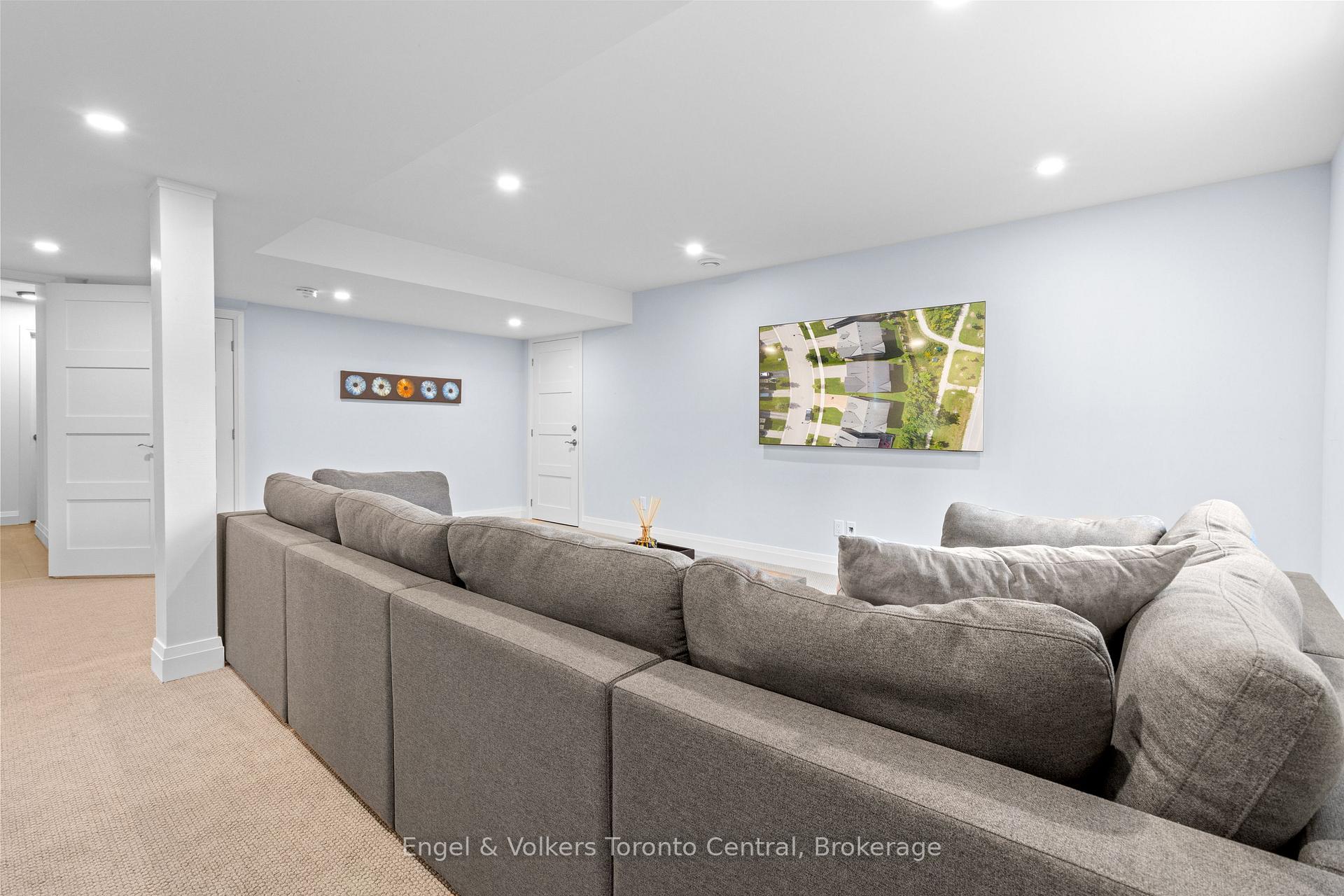Photo 36 of 360 Yellow Birch Crescent, Blue Mountains — HOMEH