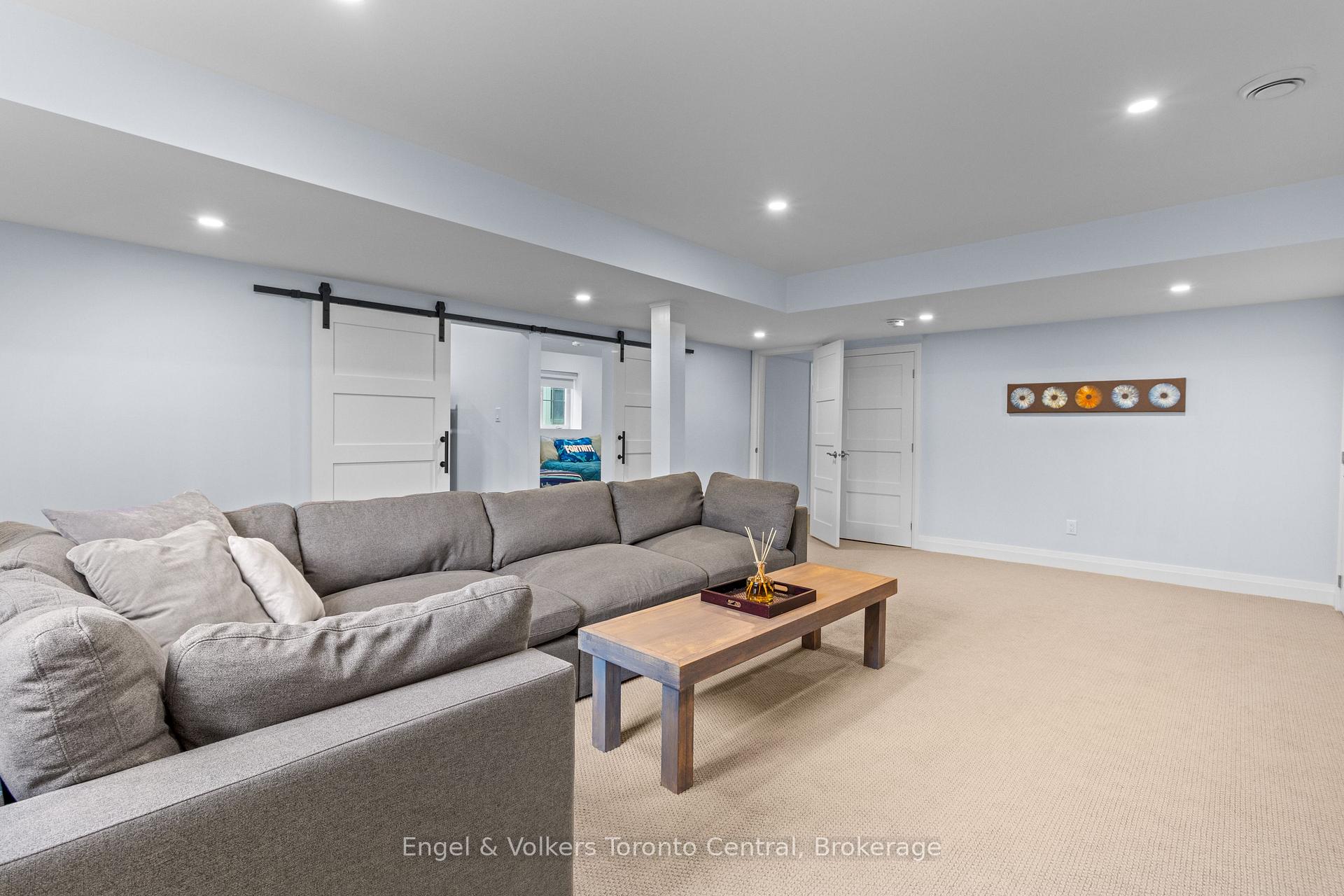 Photo 34 of 360 Yellow Birch Crescent, Blue Mountains — HOMEH