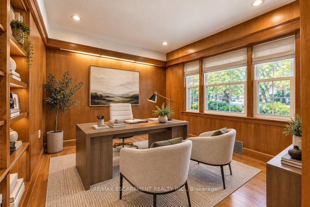 Photo 6 of 31 Fairleigh Crescent, Hamilton, St. Clair — HOMEH