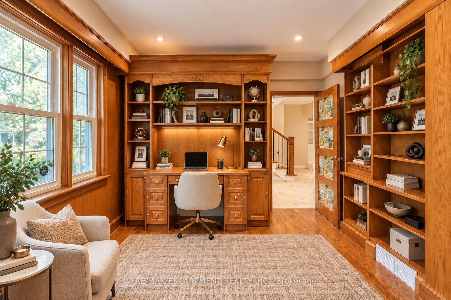 Photo 7 of 31 Fairleigh Crescent, Hamilton, St. Clair — HOMEH