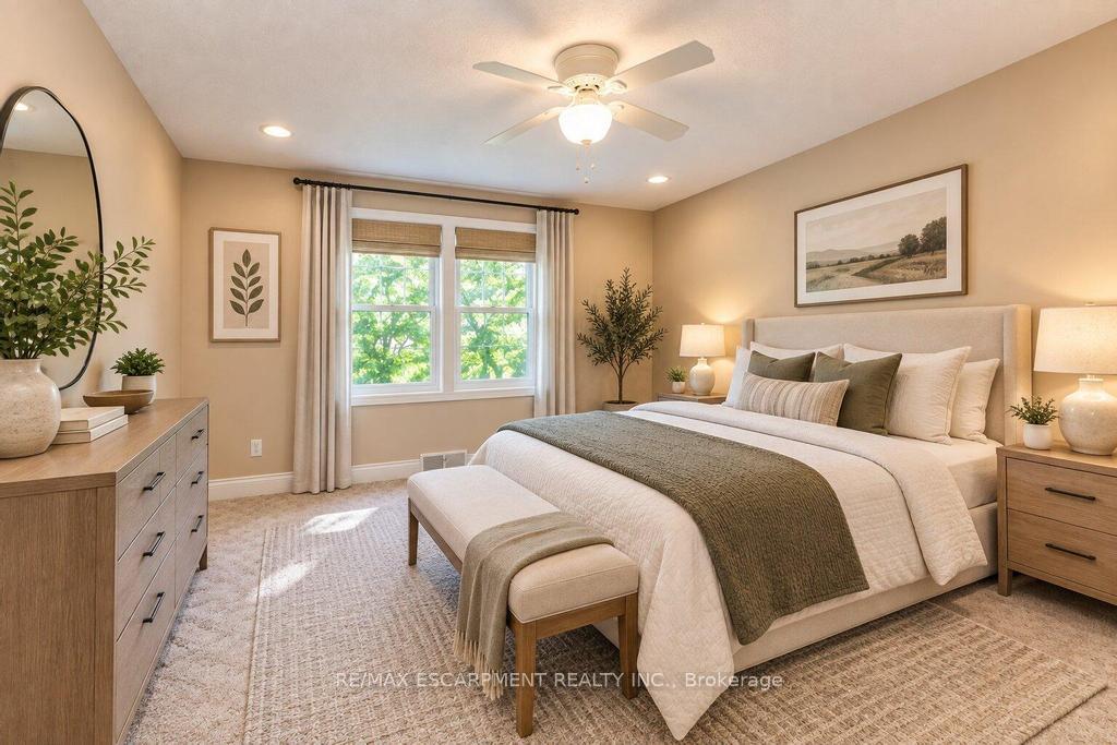 Photo 22 of 31 Fairleigh Crescent, Hamilton, St. Clair — HOMEH
