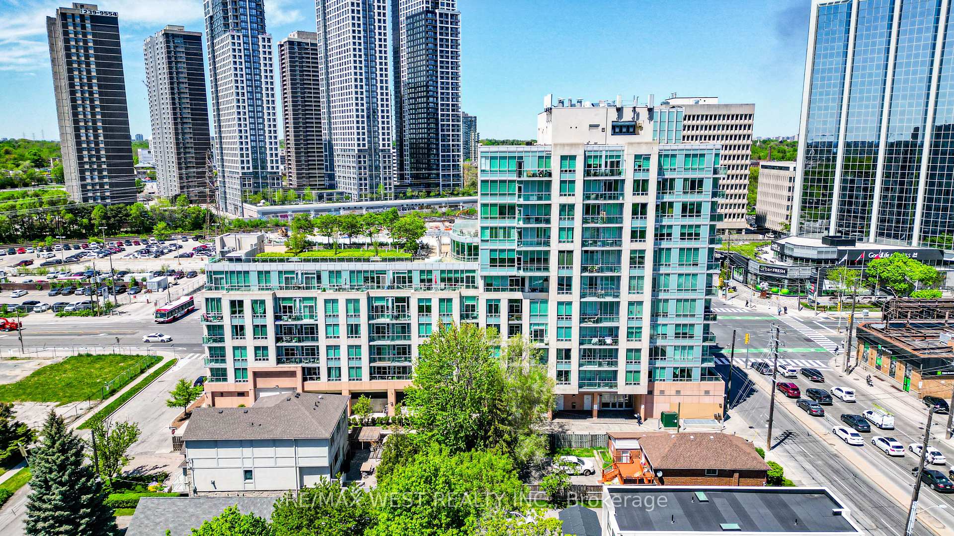 Photo of Unit 609, 3391 Bloor Street W