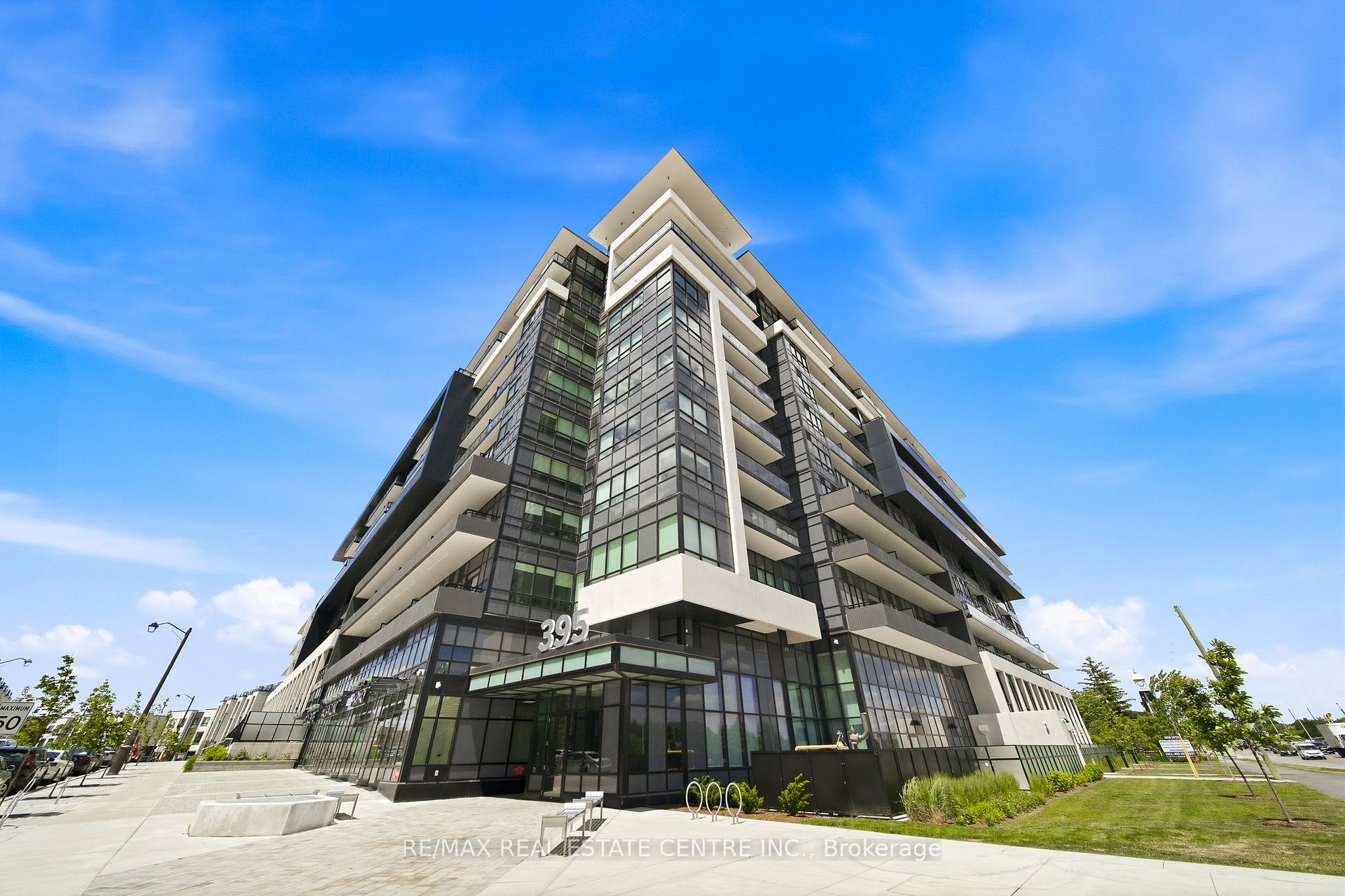Front of Unit 221, 395 Dundas Street W
