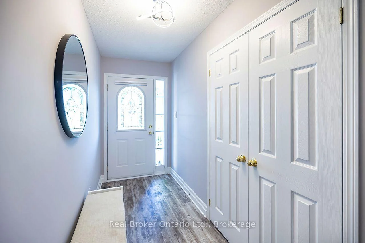 Photo 6 of 4 Birch Tree Lane, Clarington, Bowmanville — HOMEH