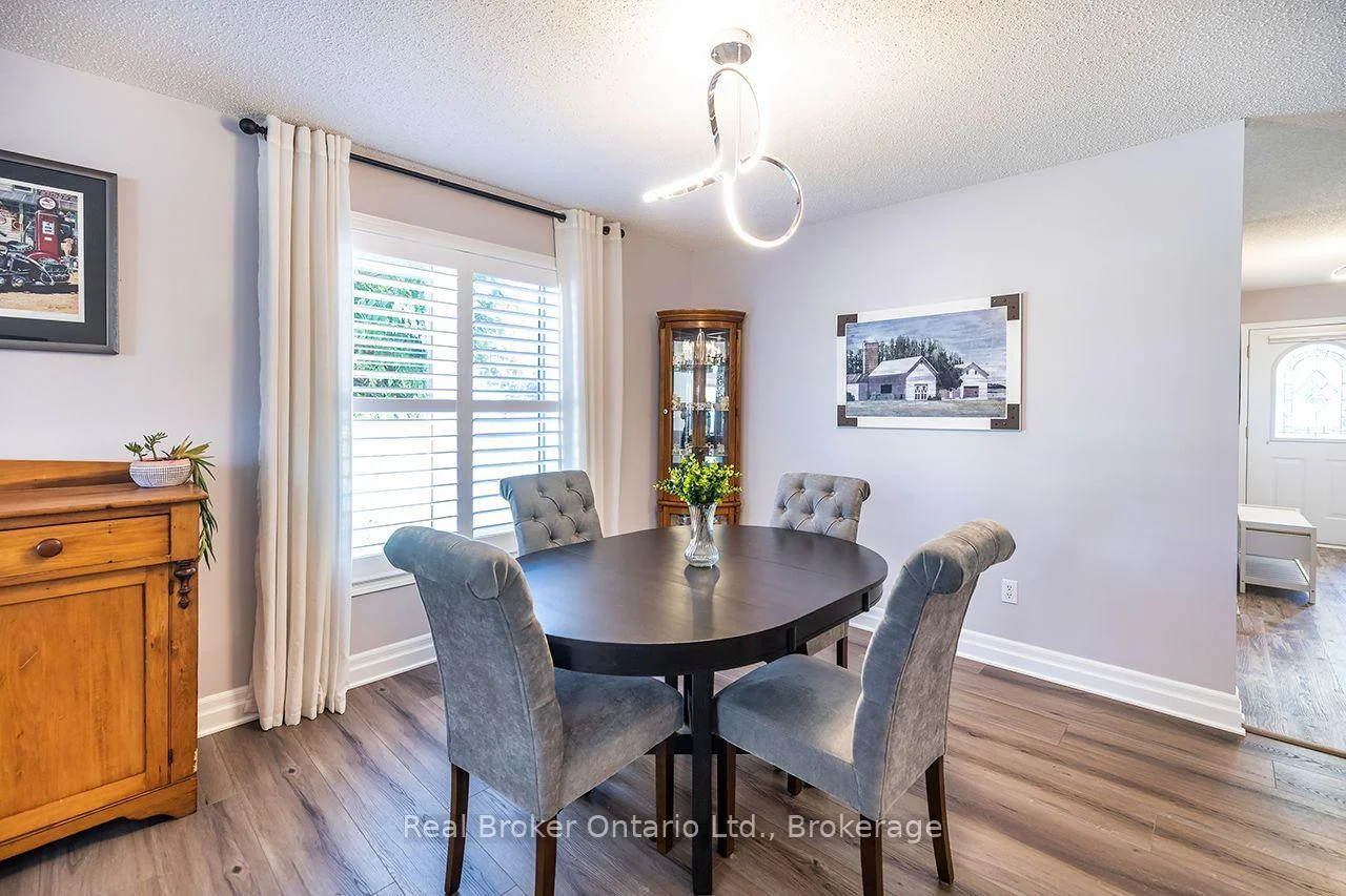 Photo 19 of 4 Birch Tree Lane, Clarington, Bowmanville — HOMEH