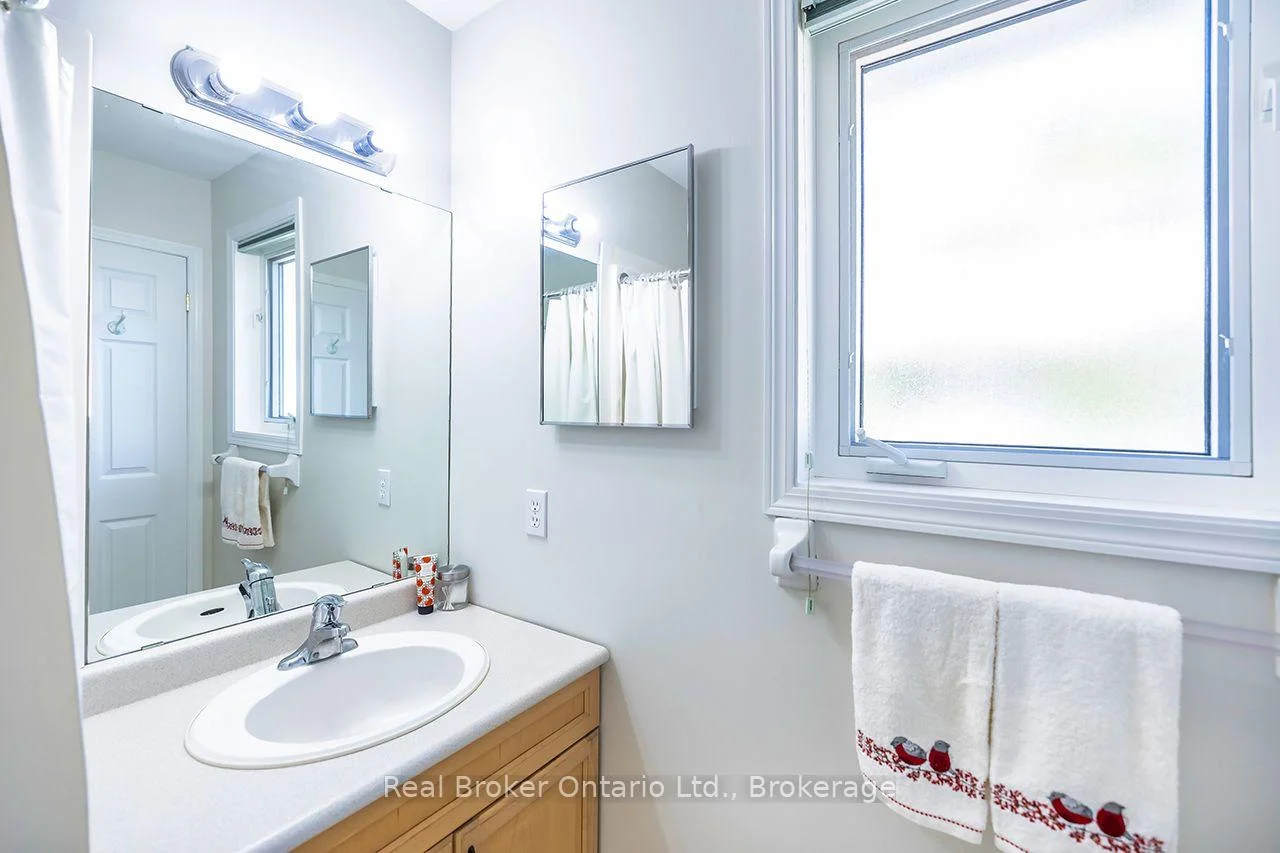 Photo 38 of 4 Birch Tree Lane, Clarington, Bowmanville — HOMEH