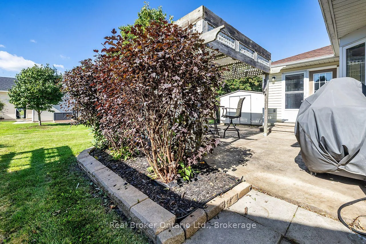 Photo 48 of 4 Birch Tree Lane, Clarington, Bowmanville — HOMEH