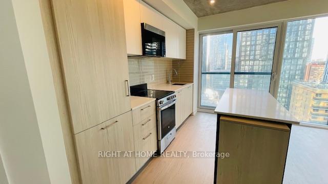 Photo 6 of Unit 1905, 65 Mutual Street, Toronto, Church-Yonge Corridor — HOMEH