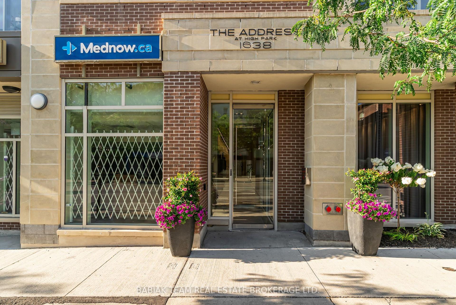 Photo 2 of Unit 903, 1638 Bloor Street W, Toronto, High Park North — HOMEH