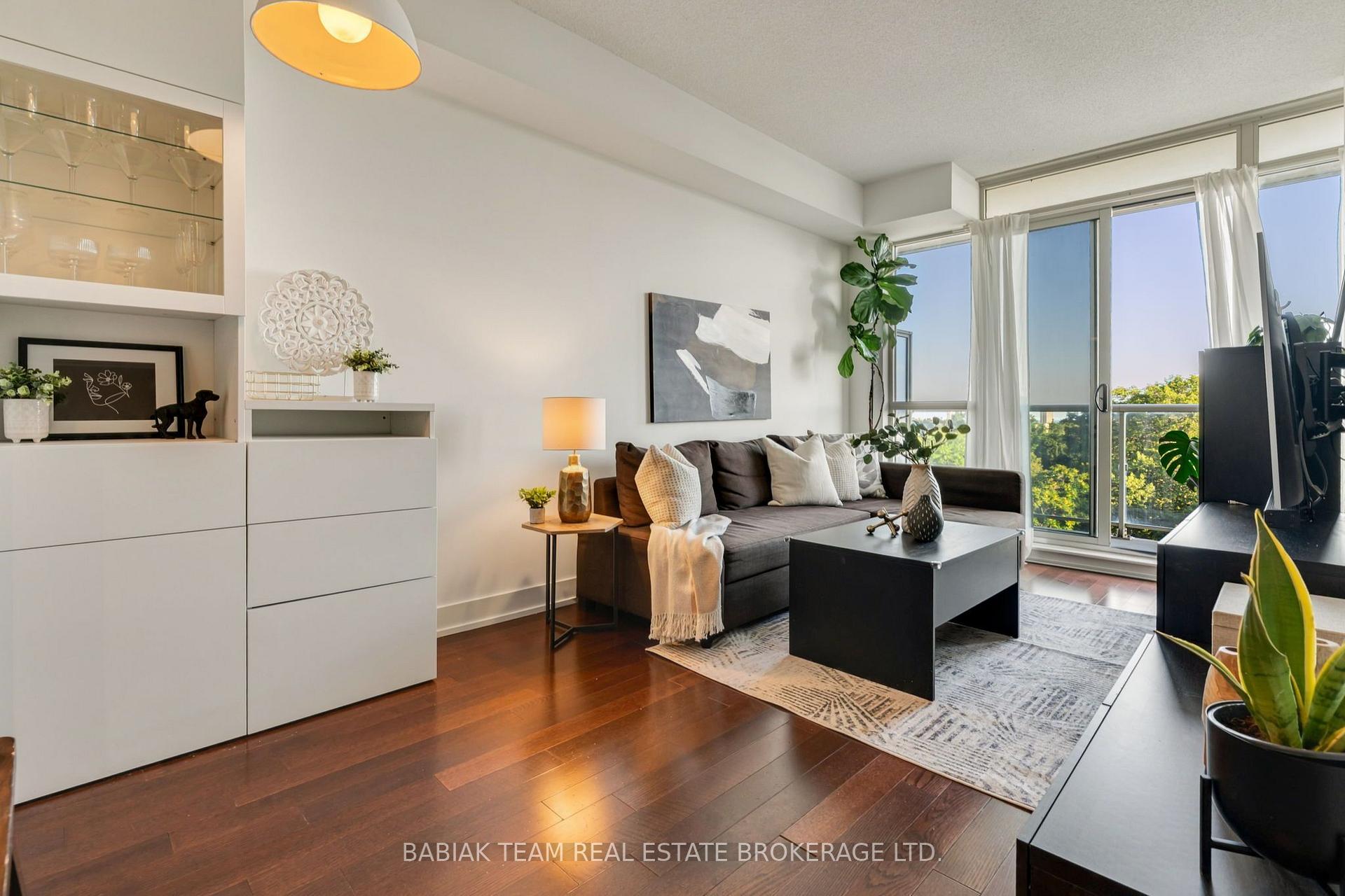 Photo 8 of Unit 903, 1638 Bloor Street W, Toronto, High Park North — HOMEH