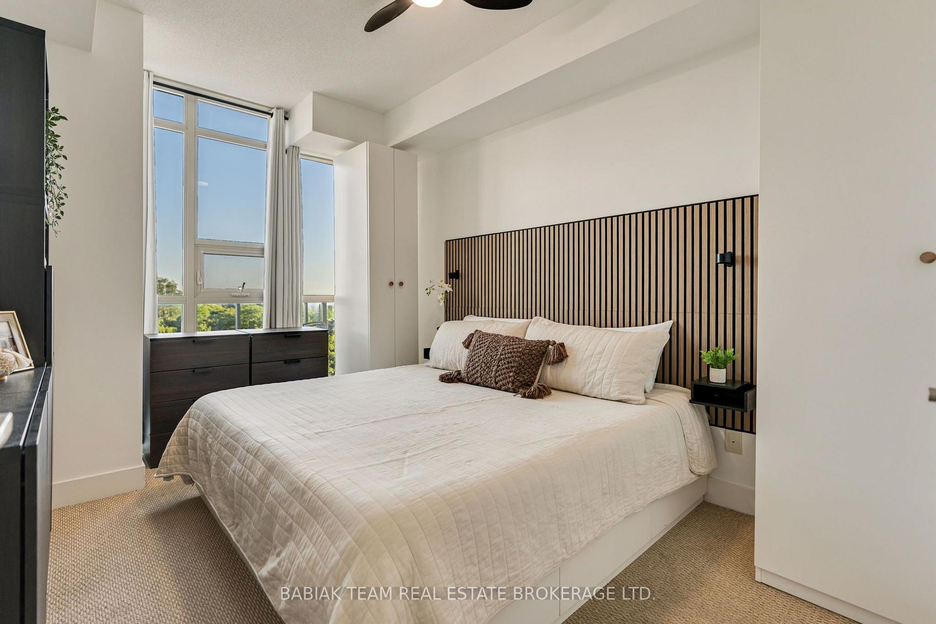 Photo 10 of Unit 903, 1638 Bloor Street W, Toronto, High Park North — HOMEH