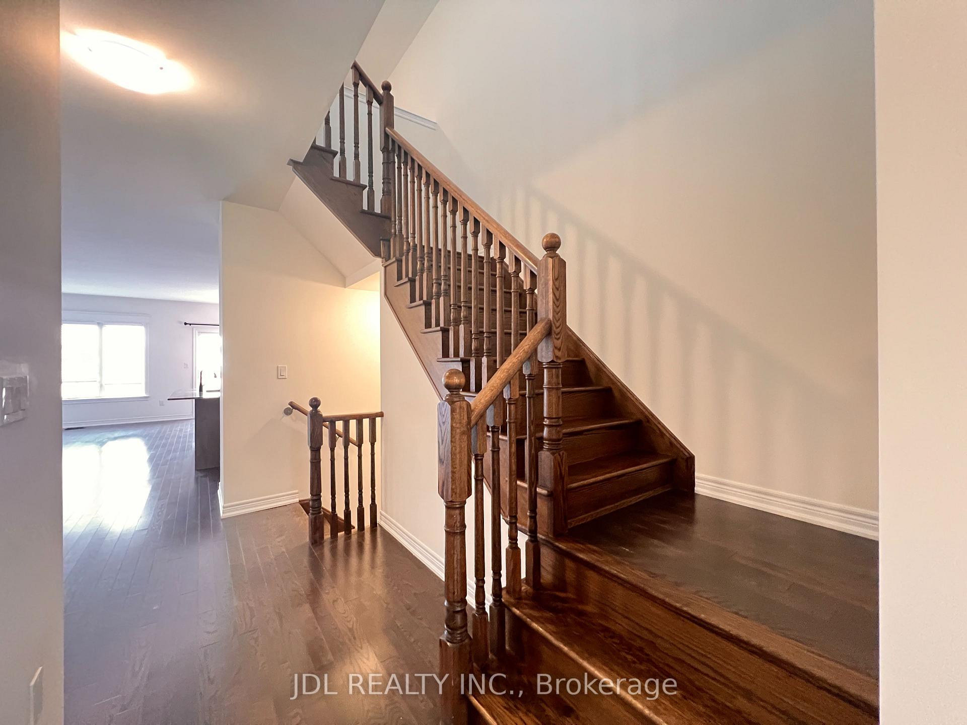 Photo 41 of 6 Twinflower Lane, Richmond Hill, Oak Ridges Lake Wilcox — HOMEH