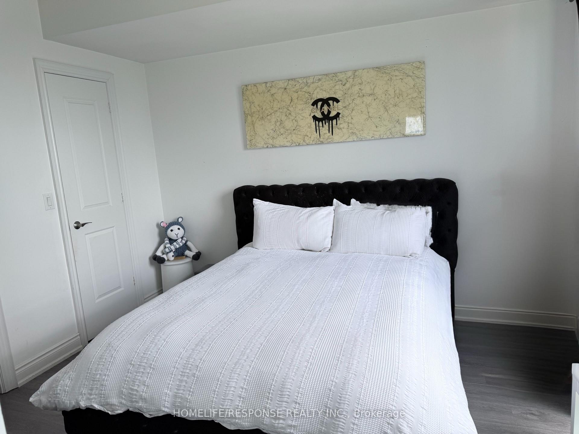 Photo 10 of Unit 3301, 16 Brookers Lane, Etobicoke, Mimico — HOMEH