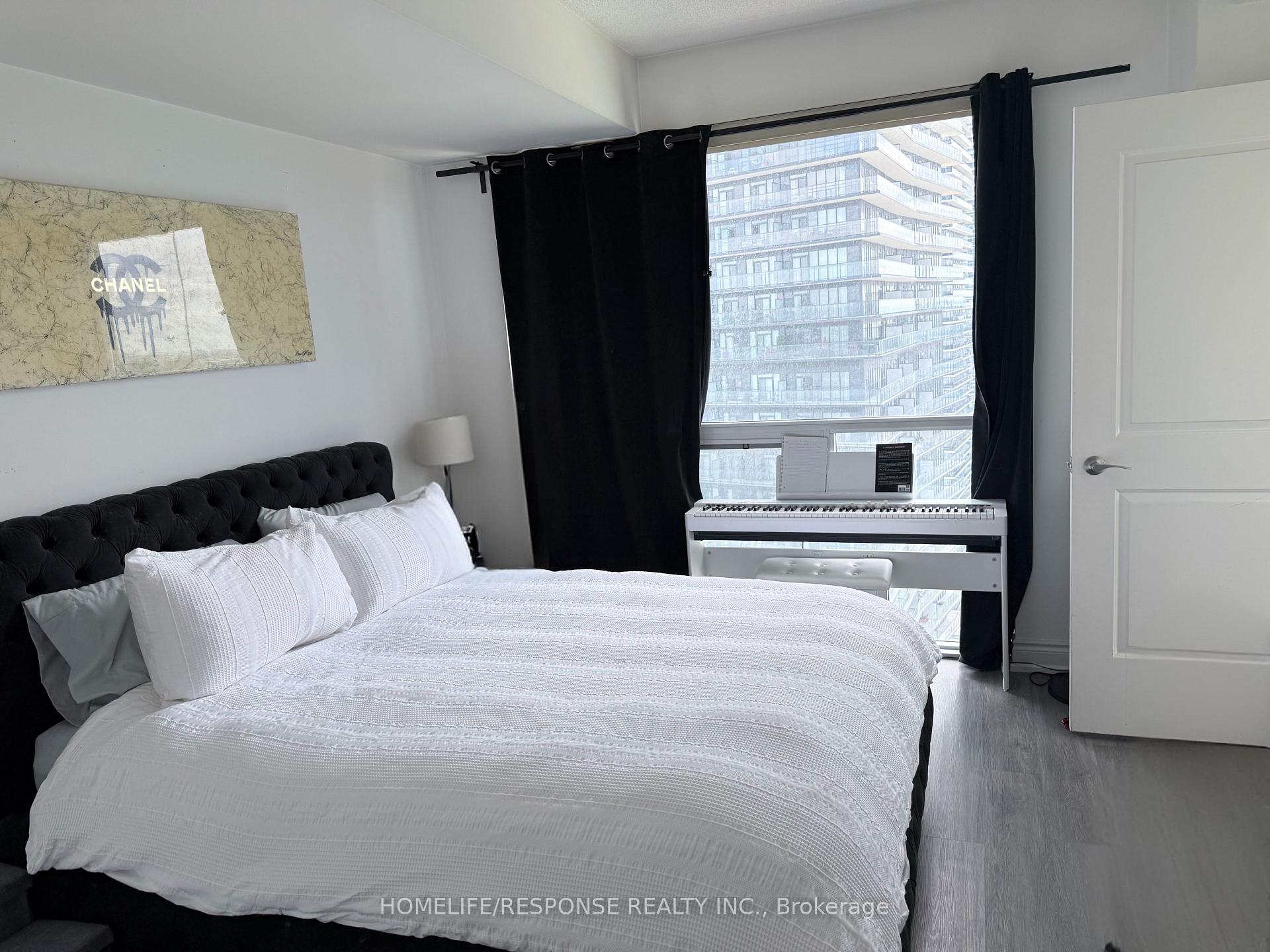 Photo 11 of Unit 3301, 16 Brookers Lane, Etobicoke, Mimico — HOMEH