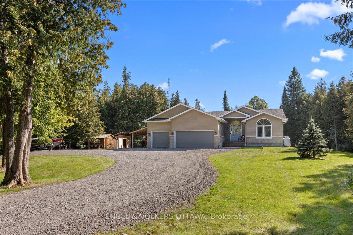 Photo 2 of 2565 Marshwood Road, Ottawa, Huntley Ward (North West) — HOMEH