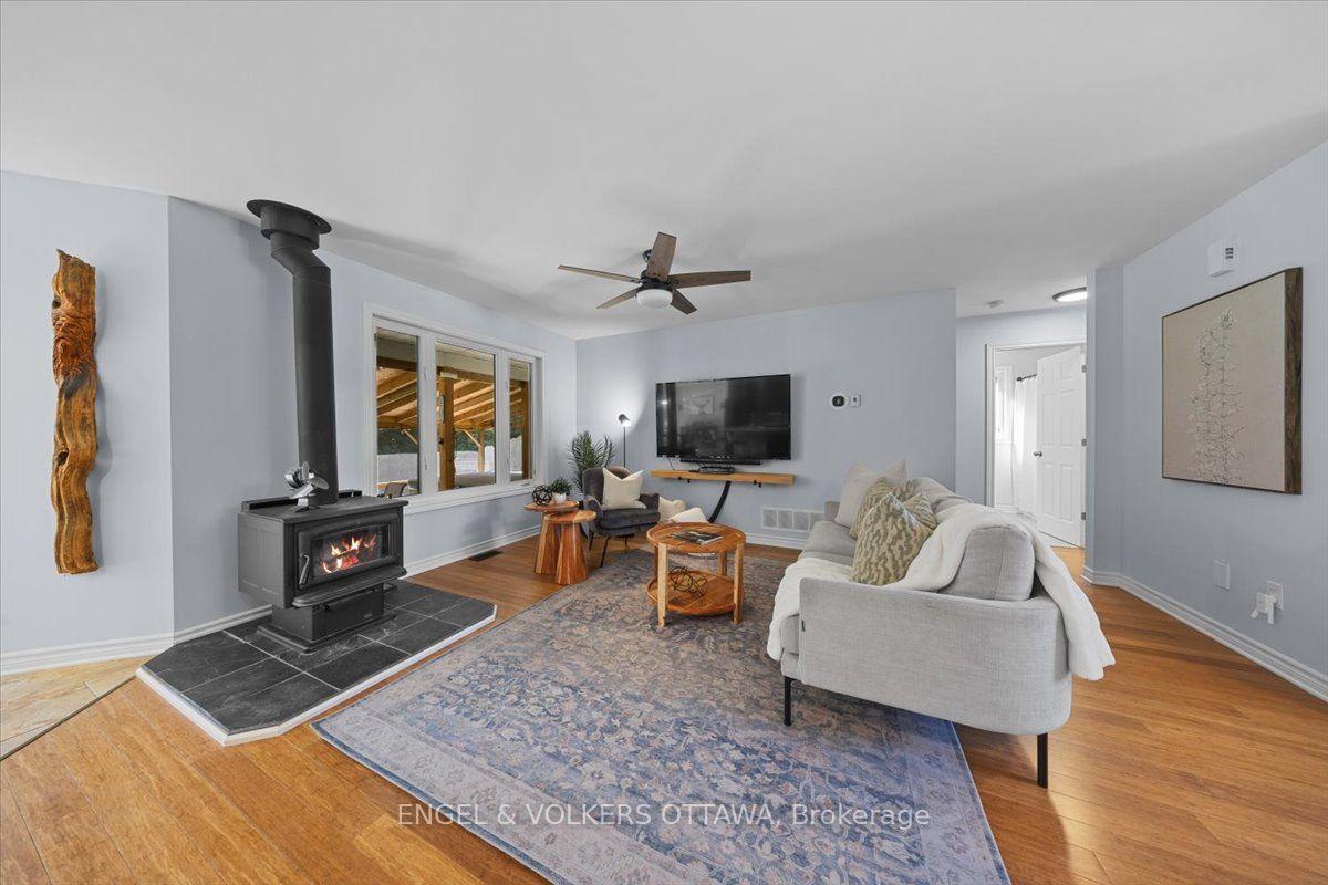 Photo 6 of 2565 Marshwood Road, Ottawa, Huntley Ward (North West) — HOMEH